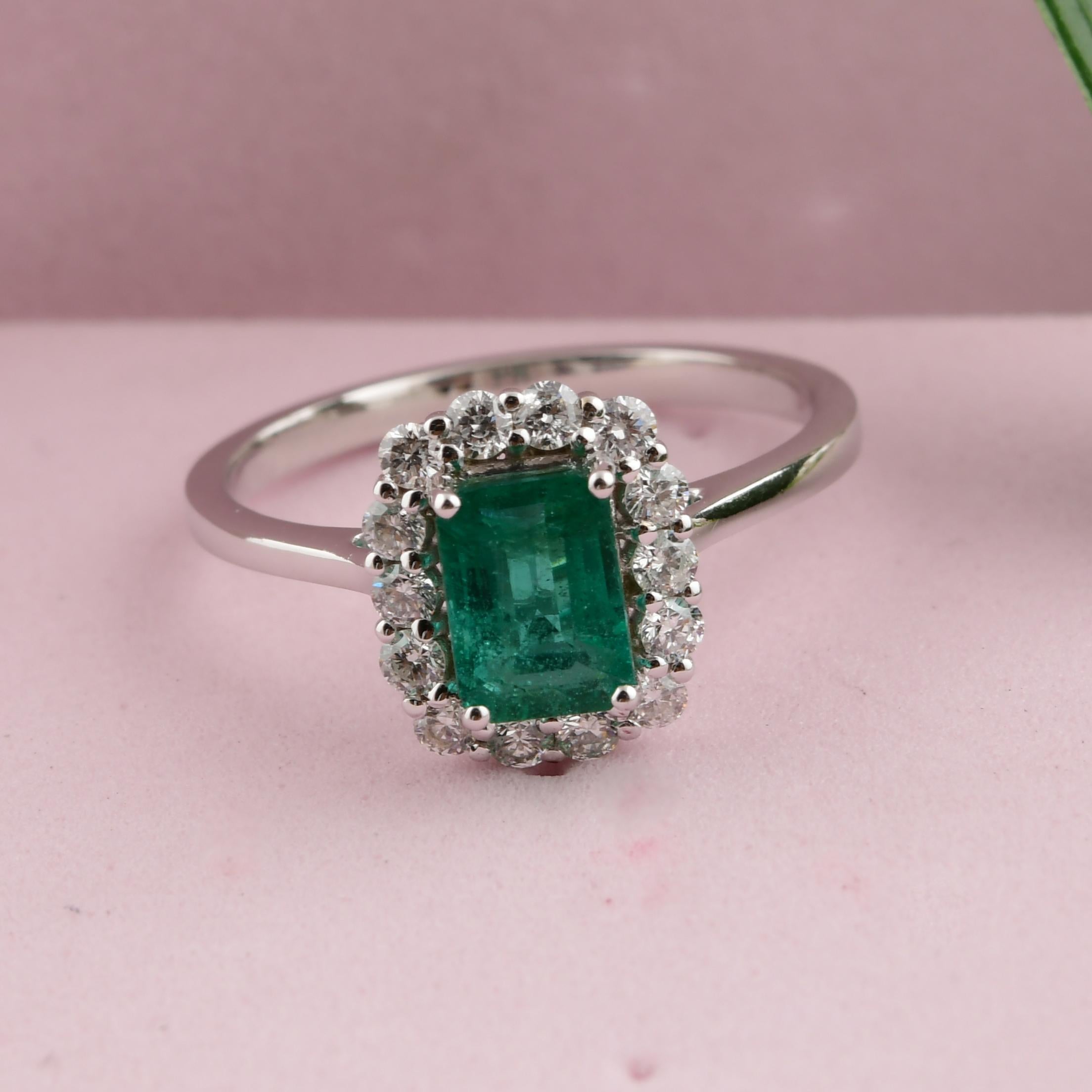 For Sale:  1.06 Ct Emerald Halo Diamond Engagement Ring 18k White Gold Gift for Her 7
