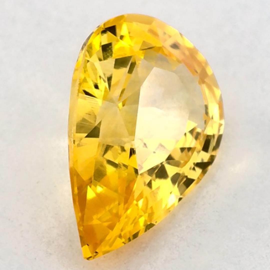 1.06 Ct Yellow Sapphire Pear Loose Gemstone (pierre précieuse en vrac) en vente 2