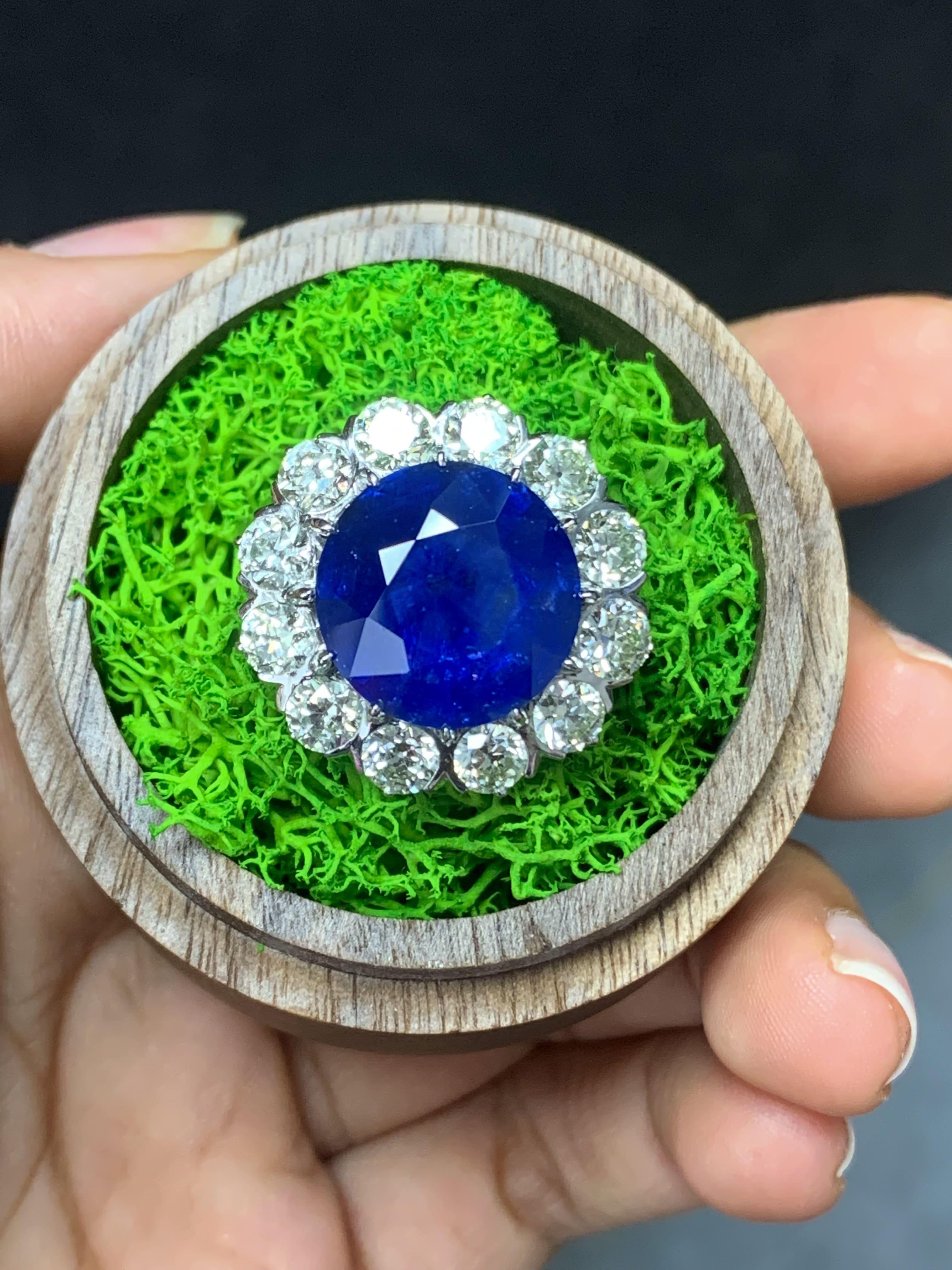 Women's GIA Certified 10.60 Carat Ceylon Blue Sapphire Art Deco Ring in Platinum 900