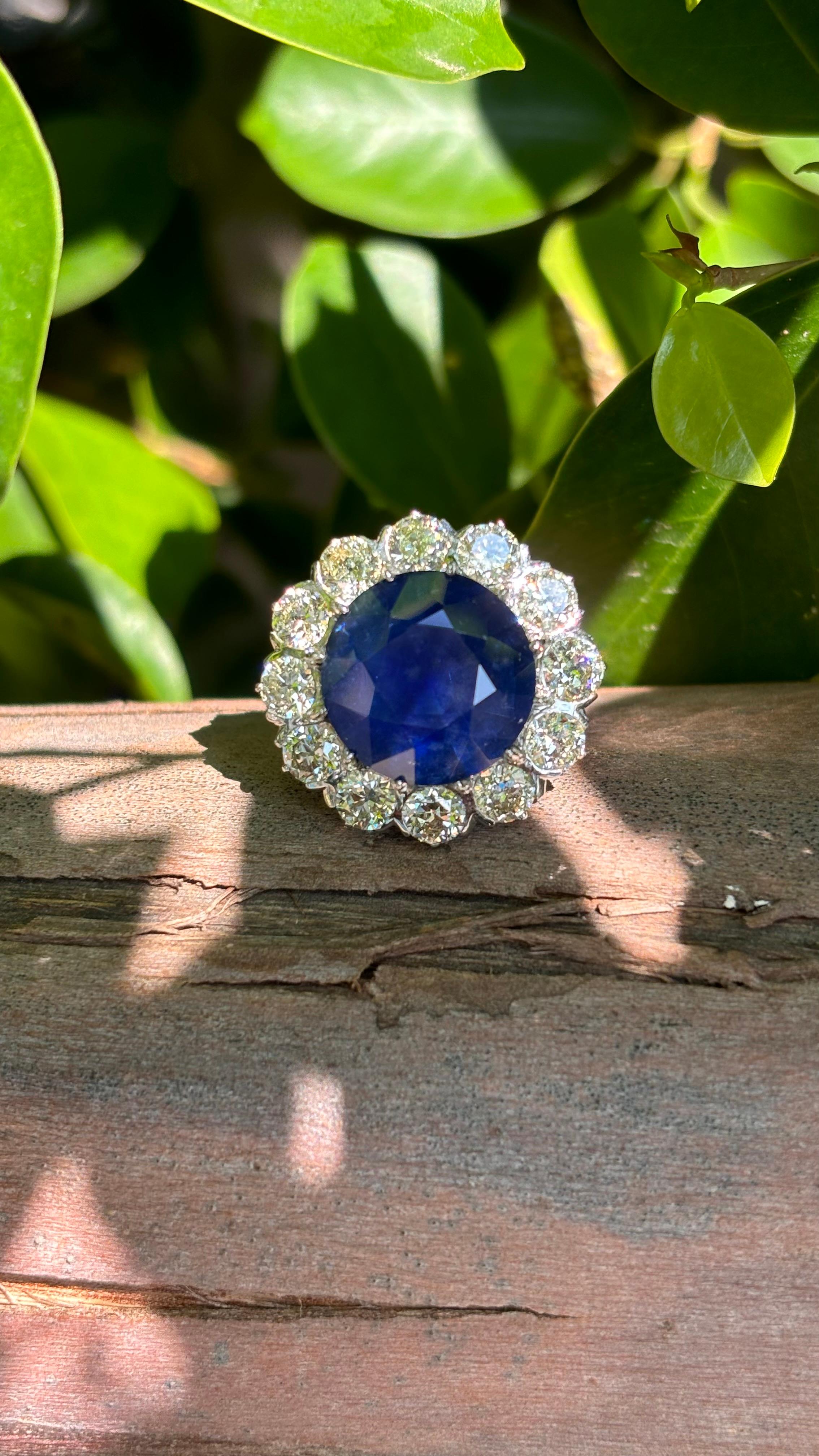 GIA Certified 10.60 Carat Ceylon Blue Sapphire Art Deco Ring in Platinum 900 5