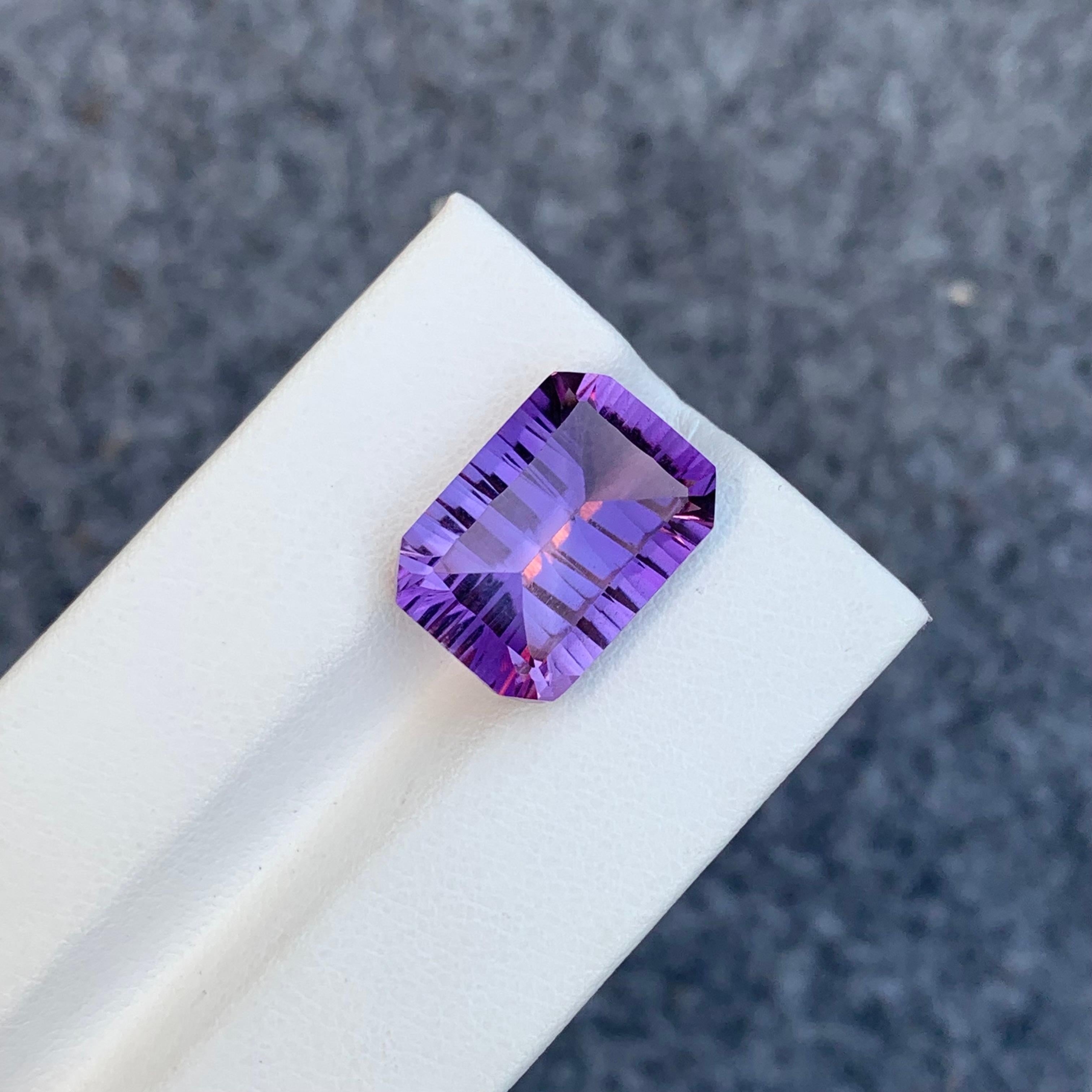 10.60 Carat Natural Loose Amethyst Emerald Shape Gem For Necklace Jewellery For Sale 4