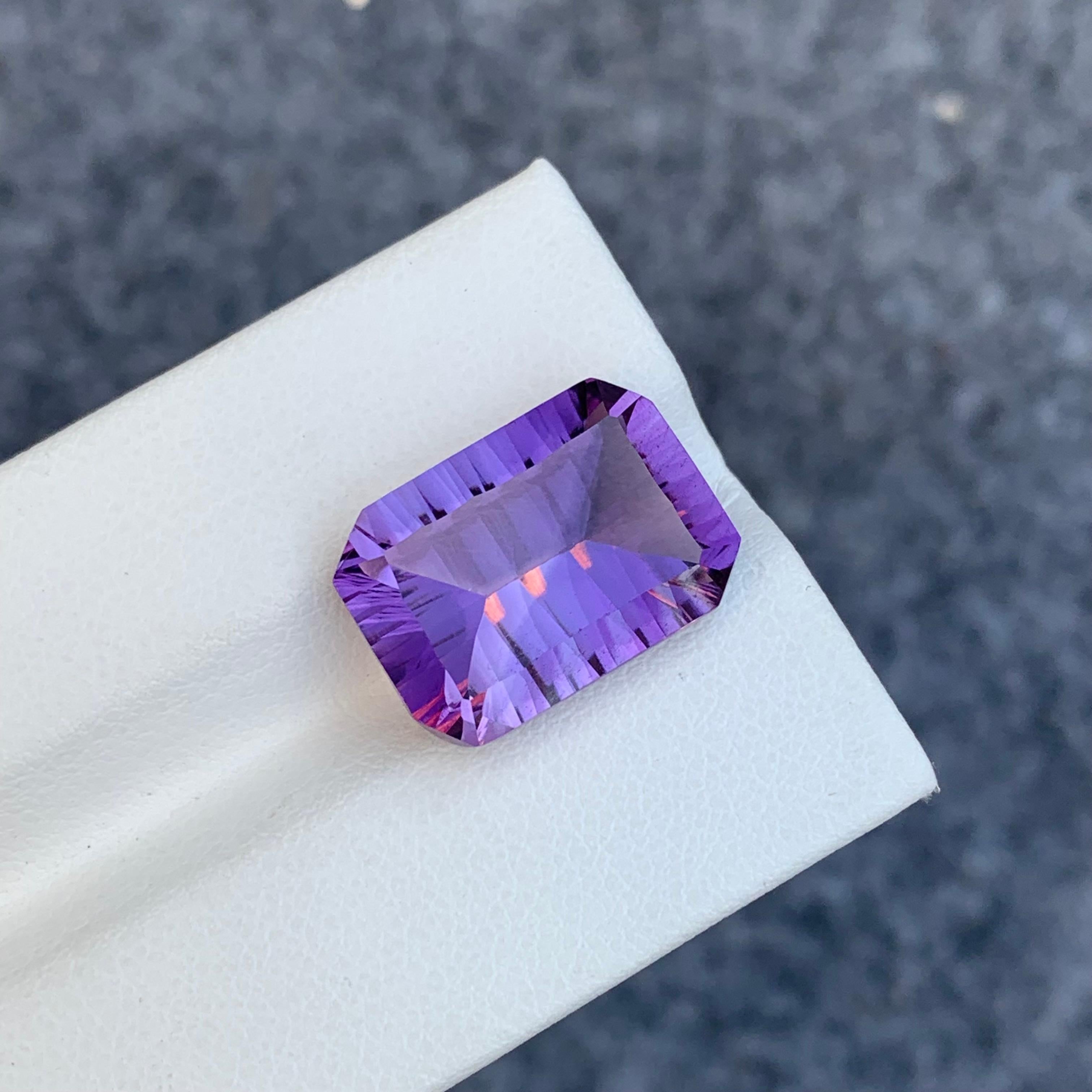 10.60 Carat Natural Loose Amethyst Emerald Shape Gem For Necklace Jewellery  For Sale 2