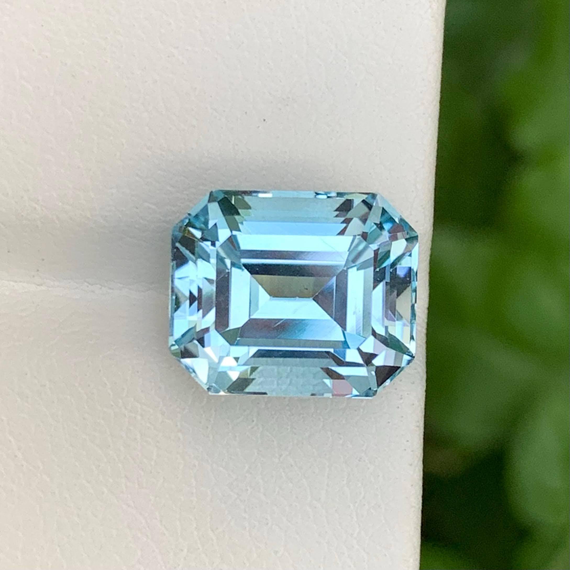 Peso 10,60 carati
Dimensioni 12,3x10,2x9mm
Trattamento Nessuno
Origine Africa 
Chiarezza VVS
Forma Taglio Smeraldo 
NA



Questo squisito topazio blu svizzero naturale da 10,60 carati mostra una brillantezza vibrante e celeste che è allo stesso