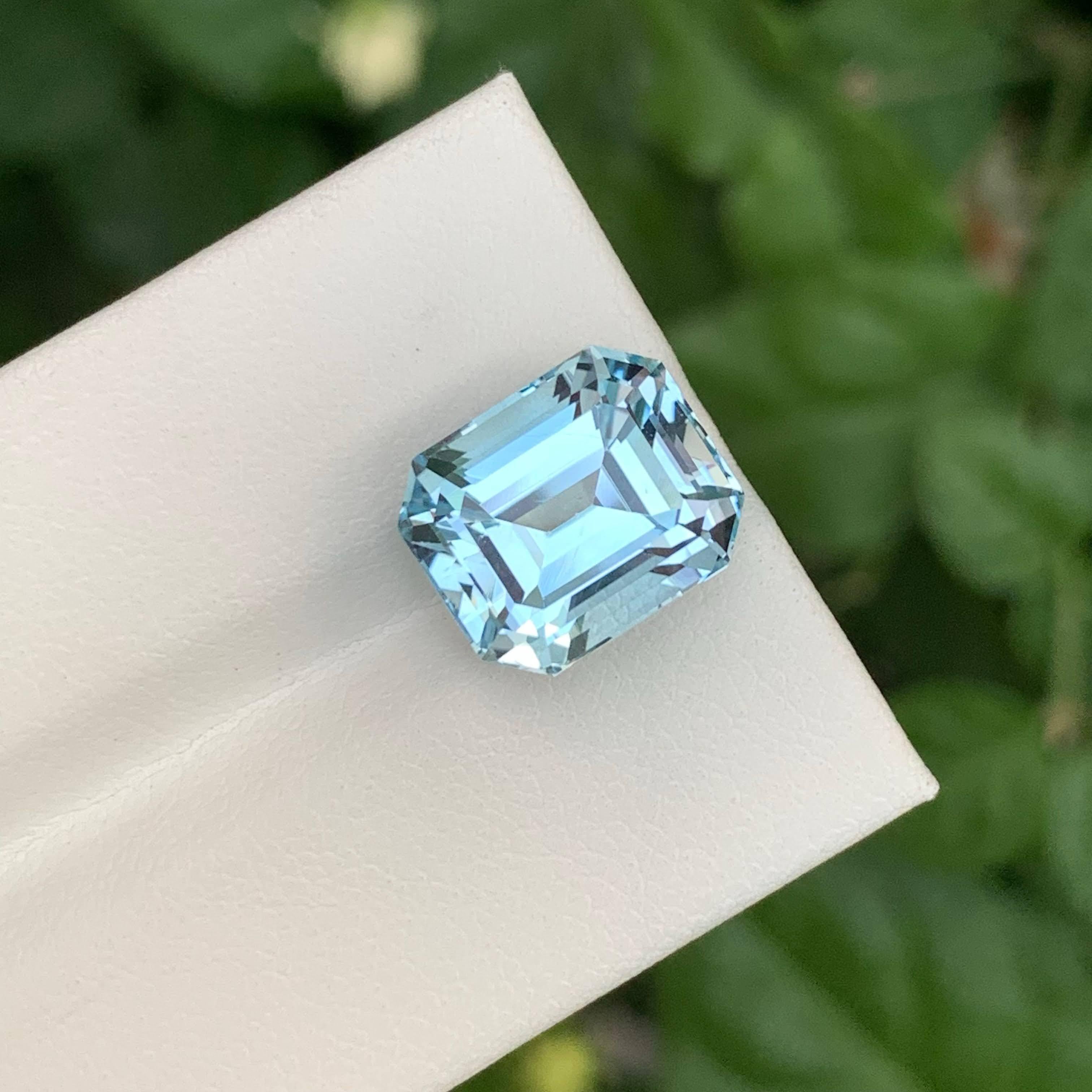 10,60 Carati Nature sciolti Topazio Blu Svizzero Pietra Gemma Africana Taglio Smeraldo In condizioni Nuovo in vendita a Bangkok, TH