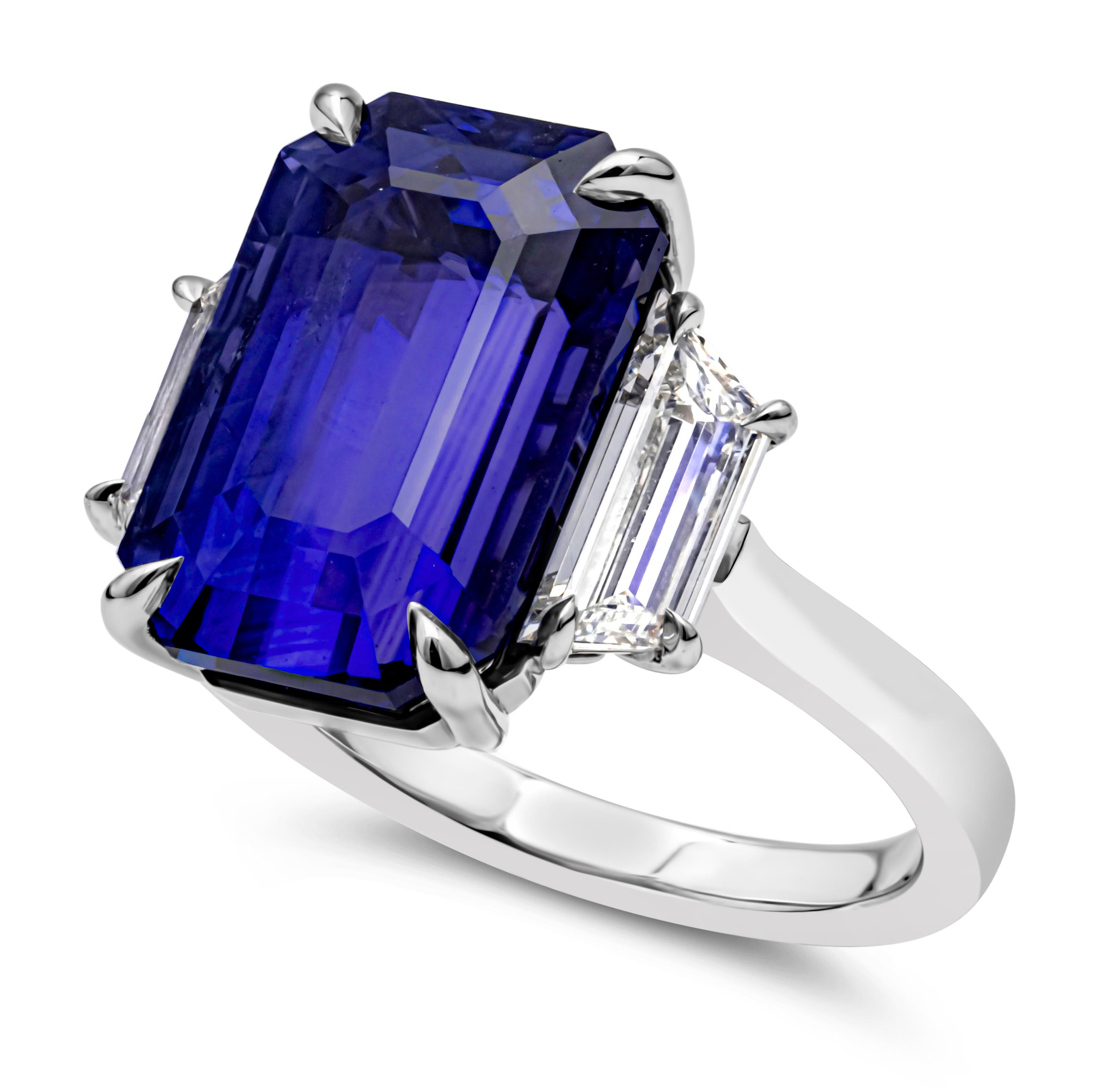 Women's 10.62 Carats Emerald Cut No-Heat Color Change Blue Sapphire Three-Stone Ring For Sale