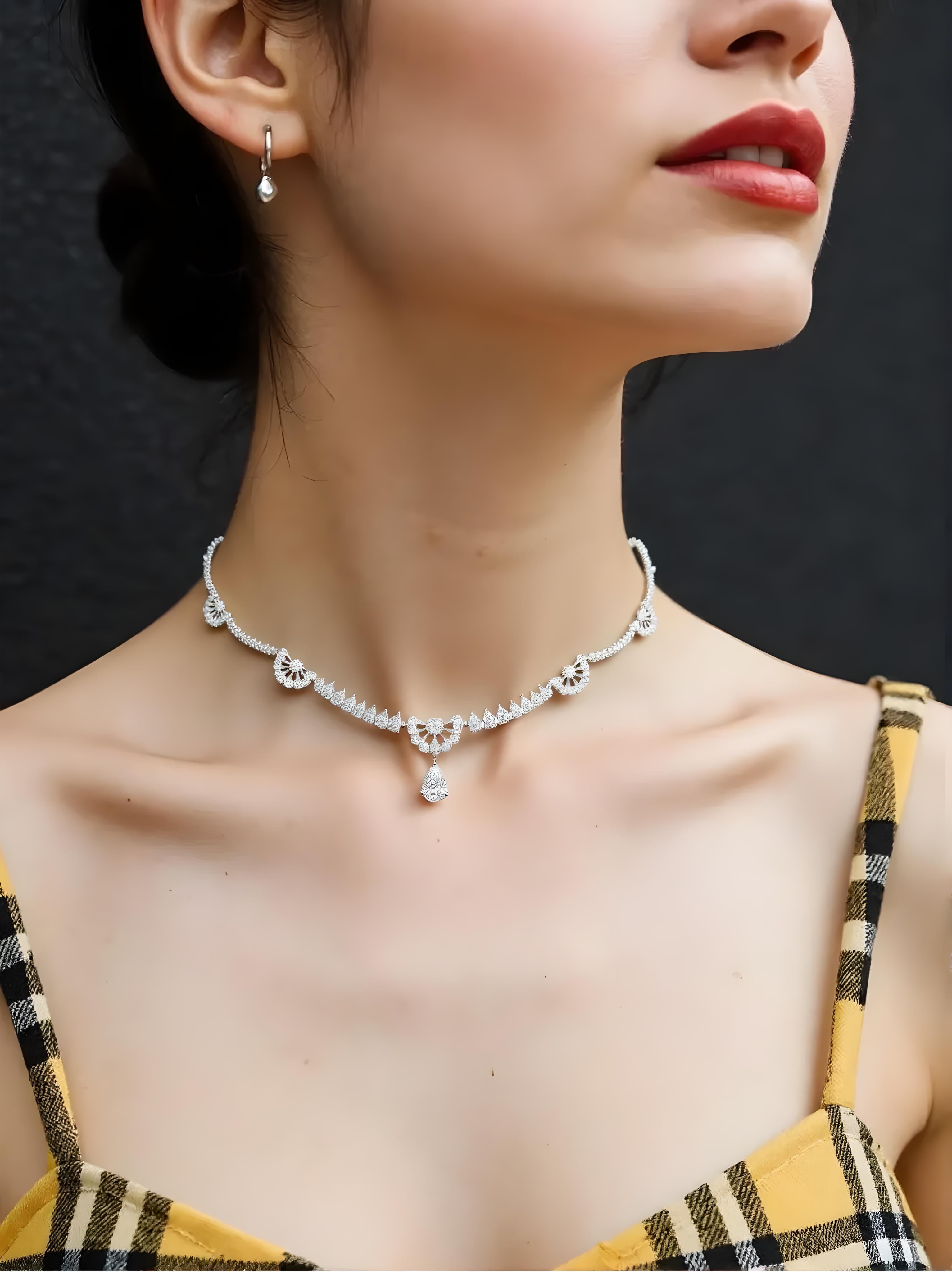 De las mujeres 10.63 Quilates SI Claridad Color HI Collar de Diamantes Redondo Pera Oro Blanco 18 Kilates en venta