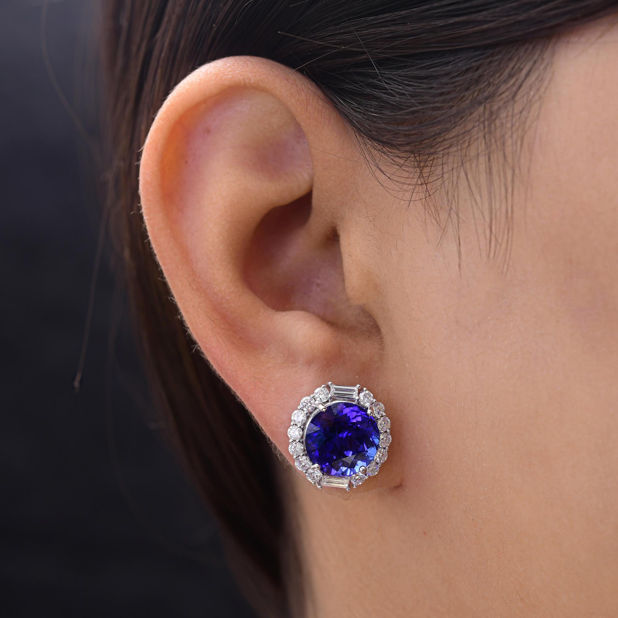 Women's 10.63 Carat Tanzanite Gemstone Earrings 1.40 Ct SI/H Diamond 18 Karat White Gold For Sale