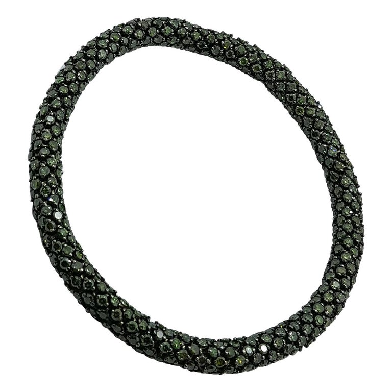 10.64 Carat Green Diamond White Gold Flexible Bracelet For Sale at 1stDibs