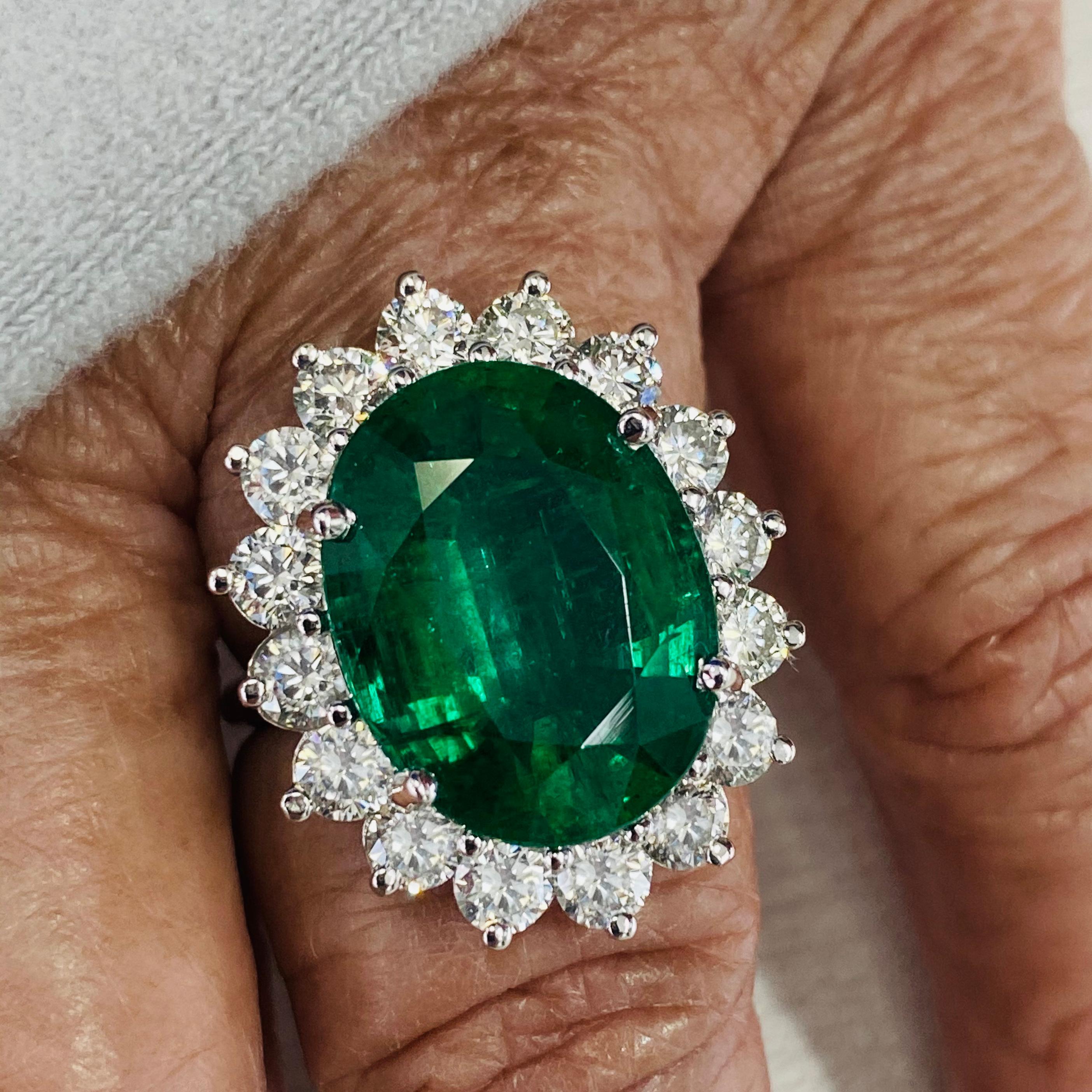 10.64ct Emerald Halo Ring in 14K White Gold, 2.40ct Side Diamonds In New Condition For Sale In Houston, TX