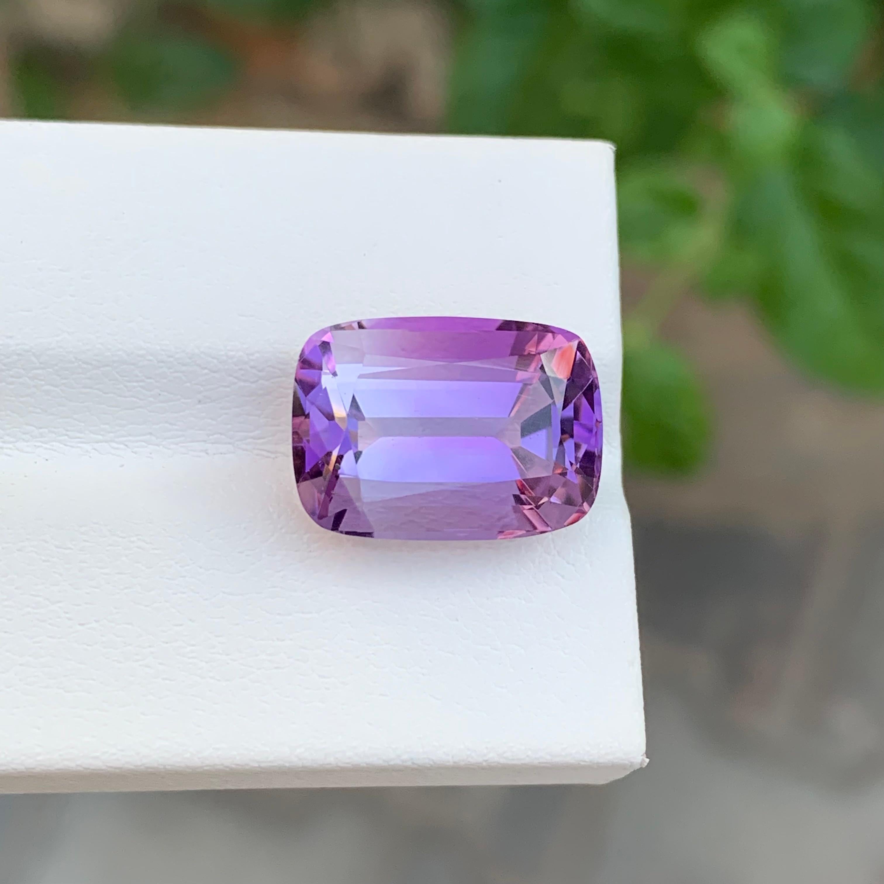 10,65 Karat Natürlicher loser Amethyst Lange Kissenform Edelstein für Schmuck im Zustand „Neu“ im Angebot in Peshawar, PK