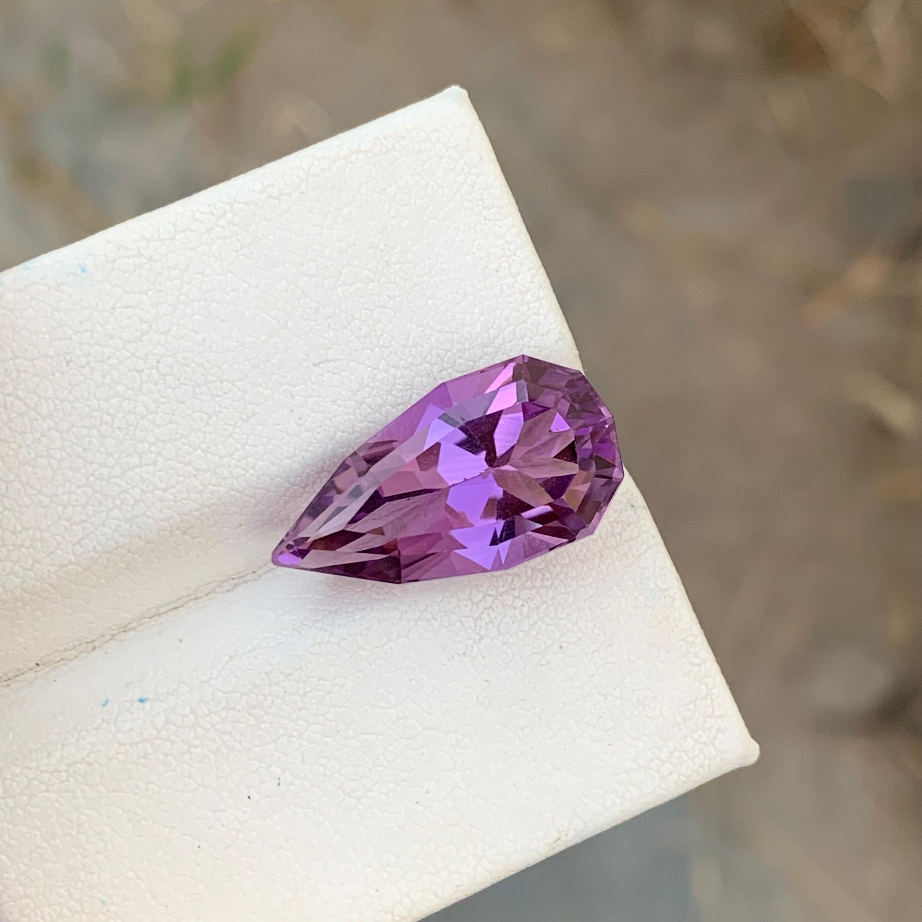 10.65 Carat Natural Loose Amethyst Tear Drop Shape Gem For Necklace  In New Condition For Sale In Peshawar, PK