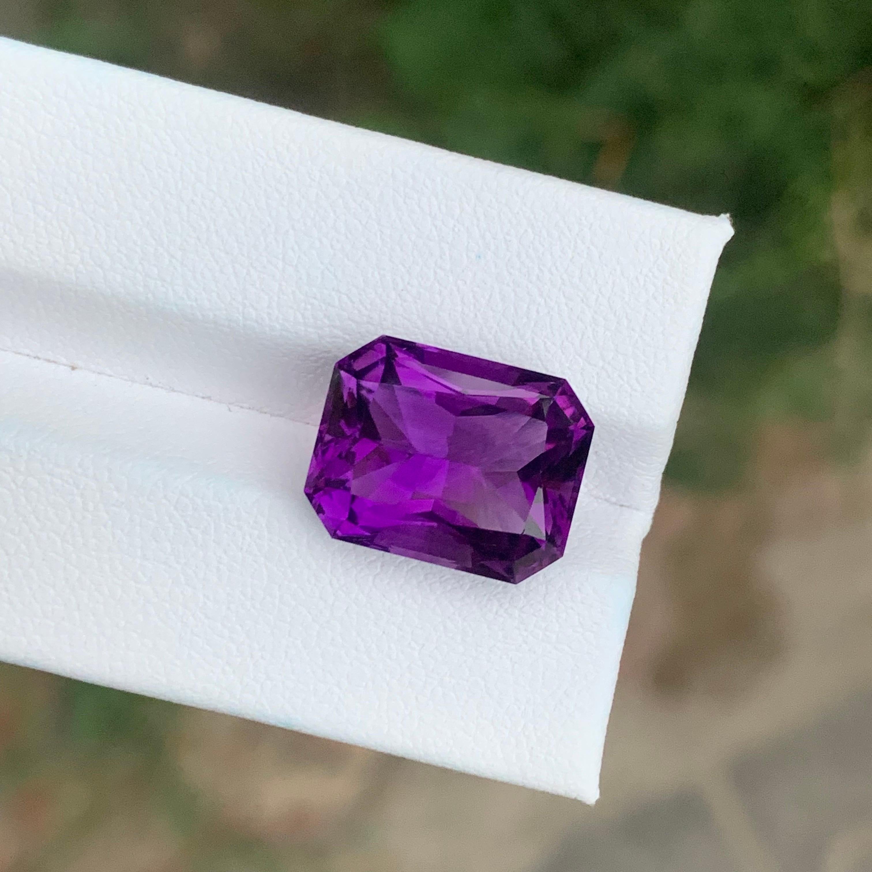 10,65 Karat Natürlicher loser dunkelvioletter Amethyst im Scherenschliff Edelstein im Angebot 2