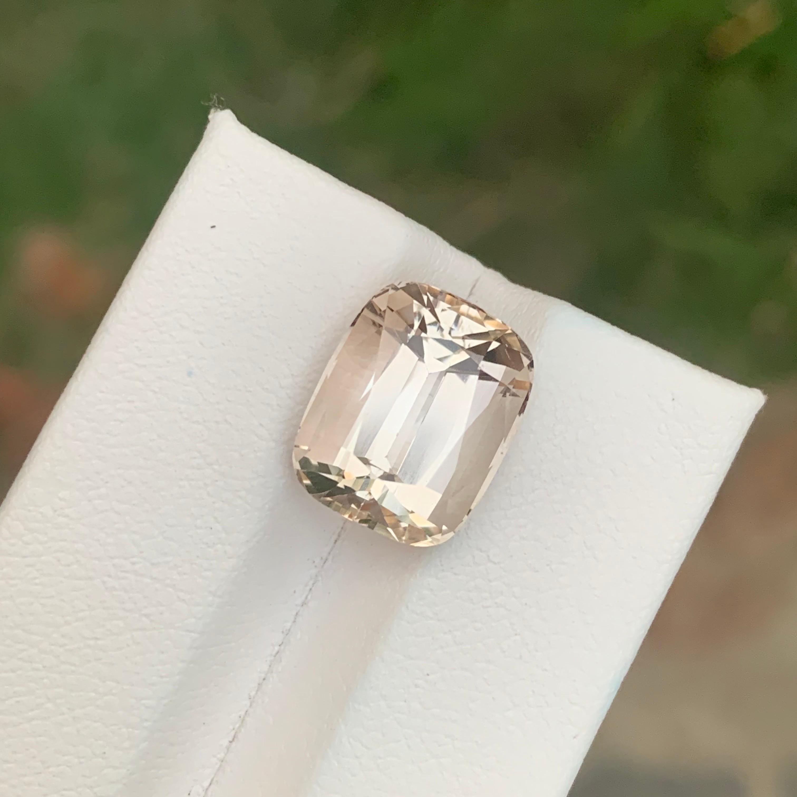 10.65 Carat Natural Loose Golden Topaz From Skardu Mine Pakistan Neuf - En vente à Peshawar, PK