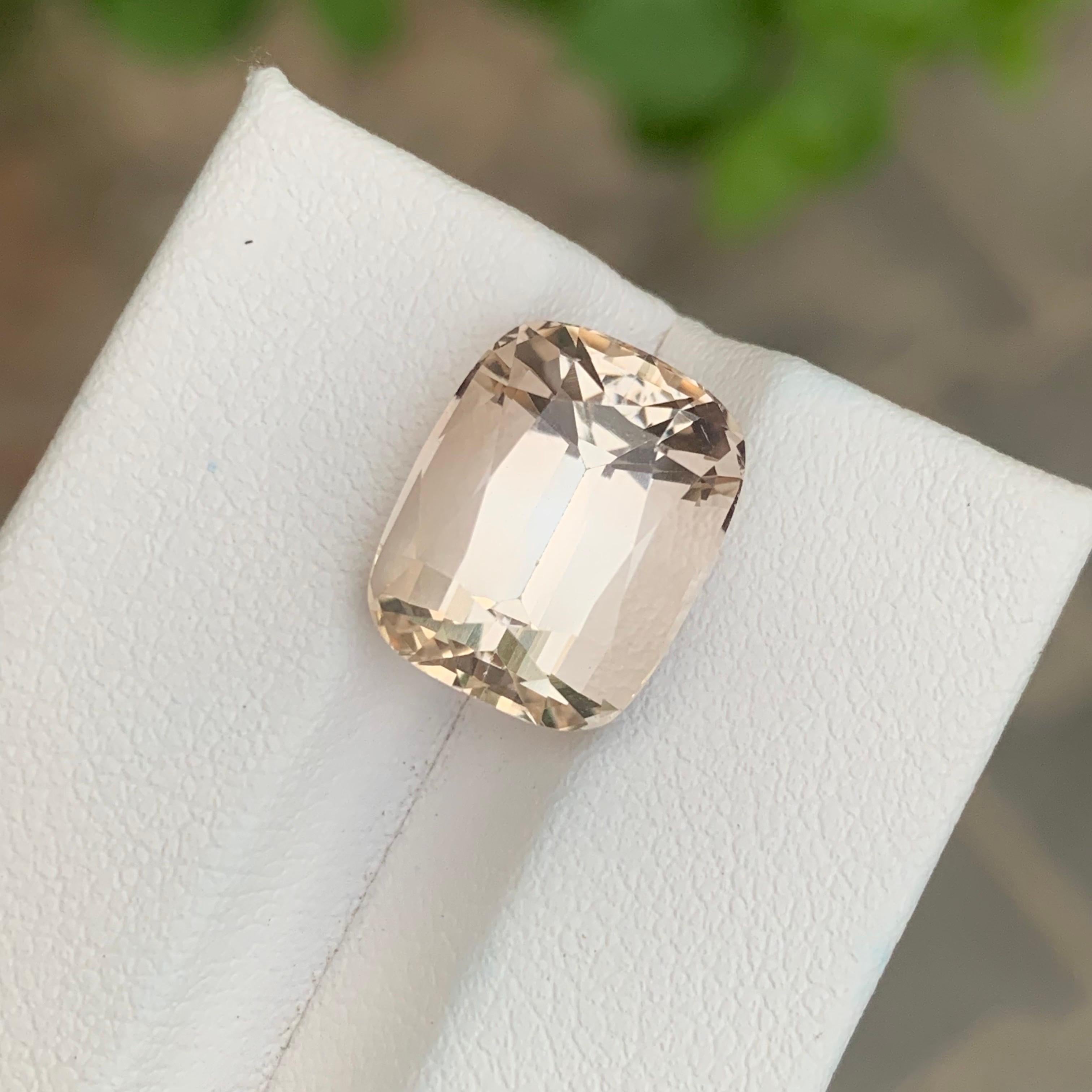 10.65 Carat Natural Loose Golden Topaz From Skardu Mine Pakistan Unisexe en vente