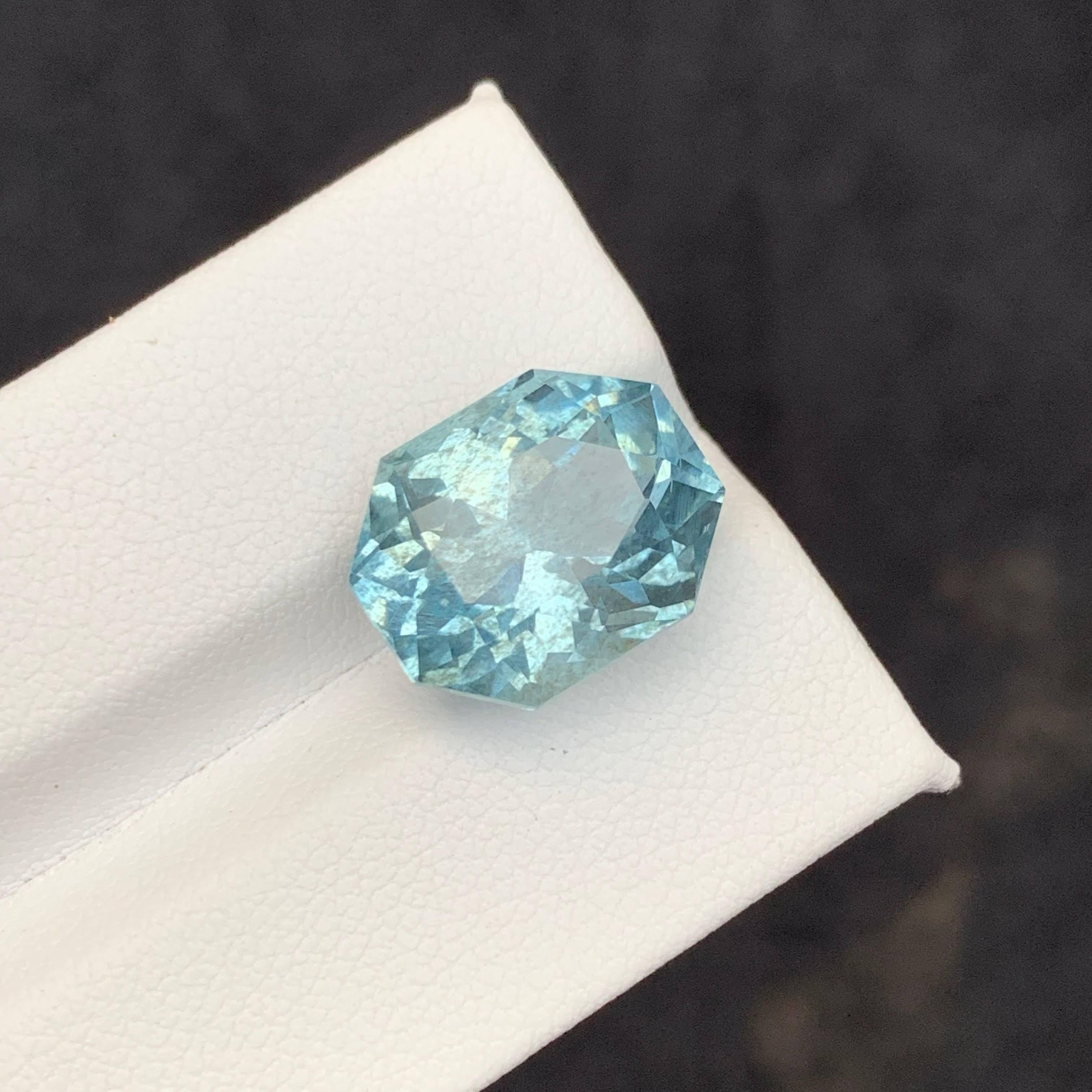 10,65 quilates de aguamarina azul de mar natural suelta talla esmeralda de África Piedra preciosa Moderno en venta