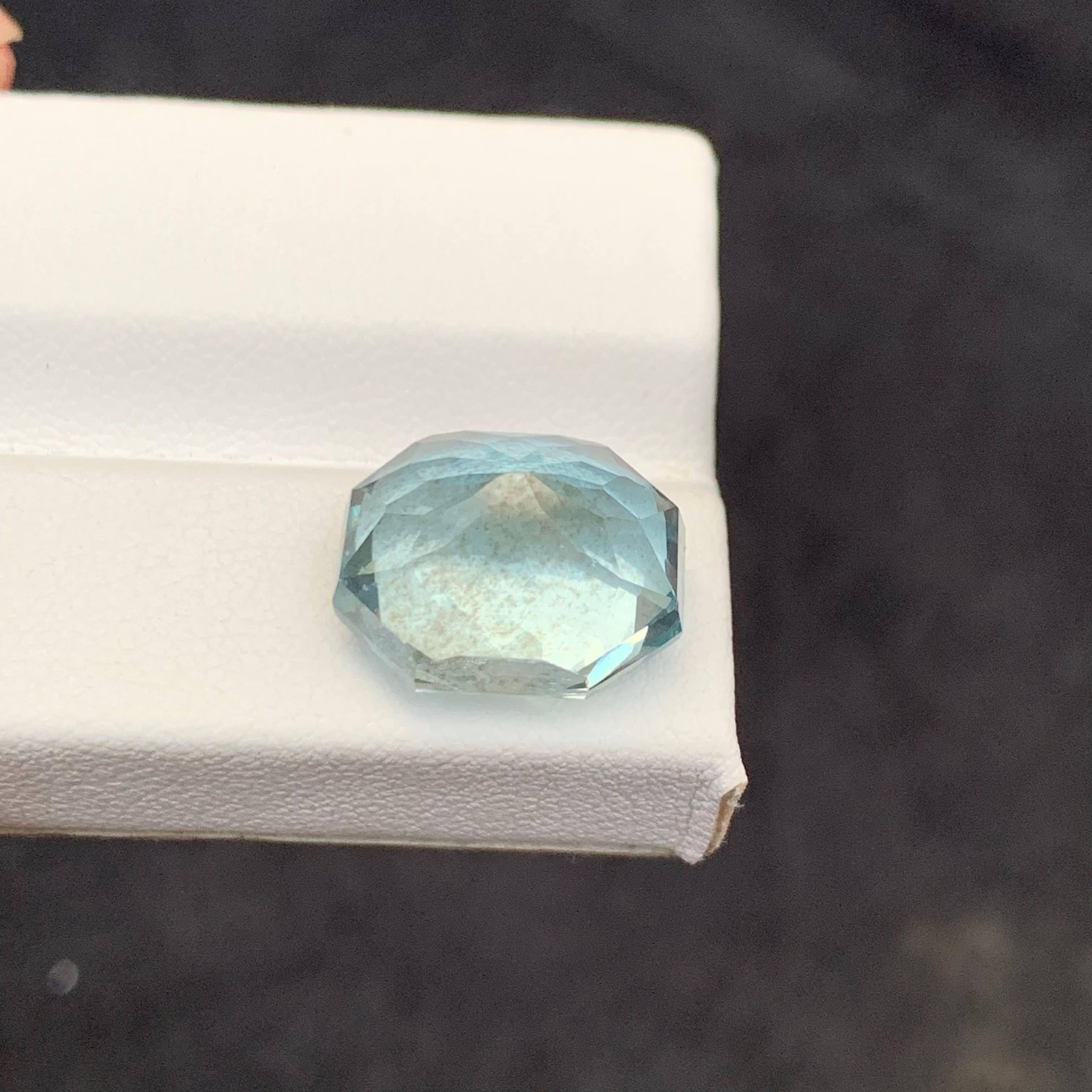 Femenino o masculino 10,65 quilates de aguamarina azul de mar natural suelta talla esmeralda de África Piedra preciosa en venta