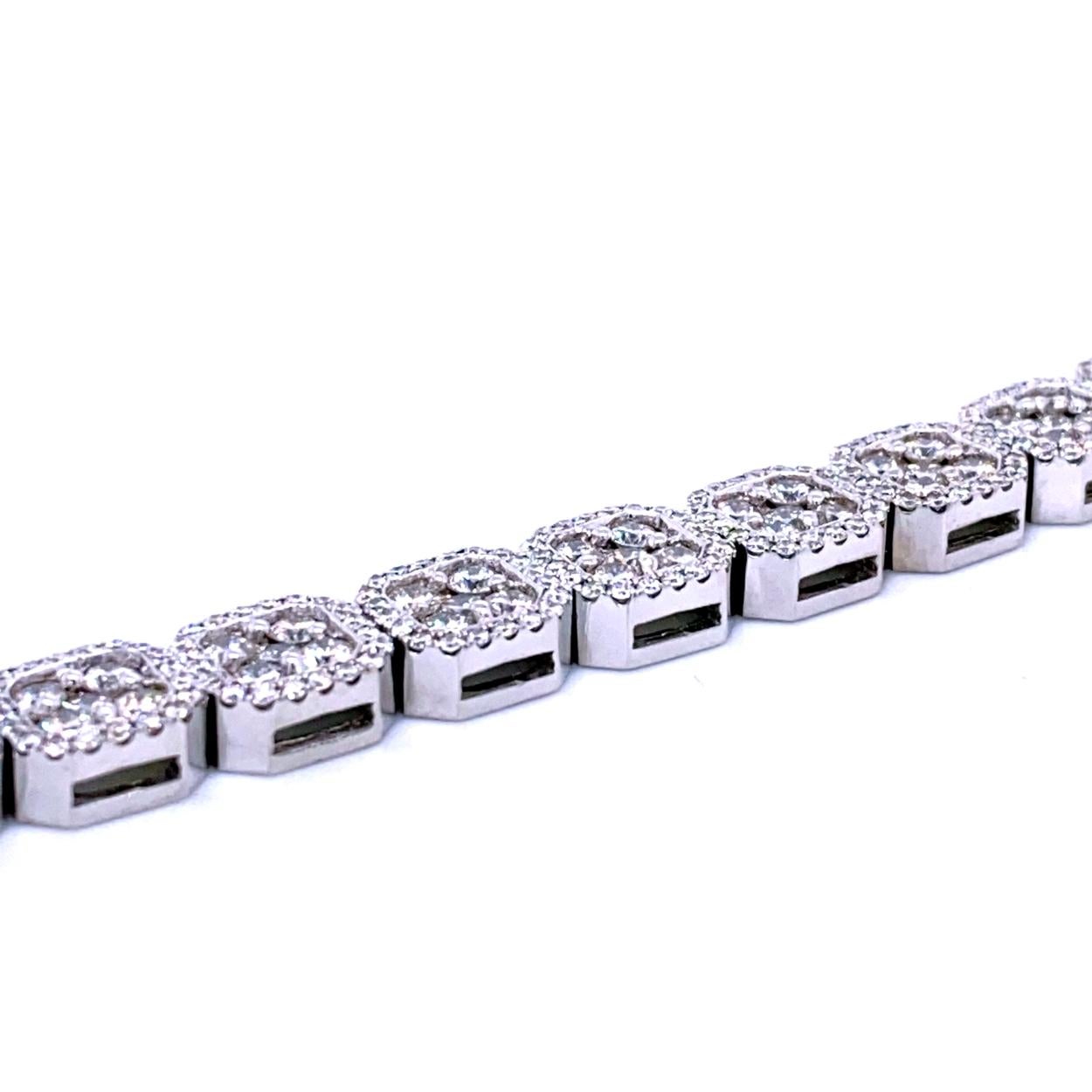 10,65 Karat Pave Set 14K Gold Diamant-Tennisarmband mit Cluster Set Glieder für Damen oder Herren im Angebot