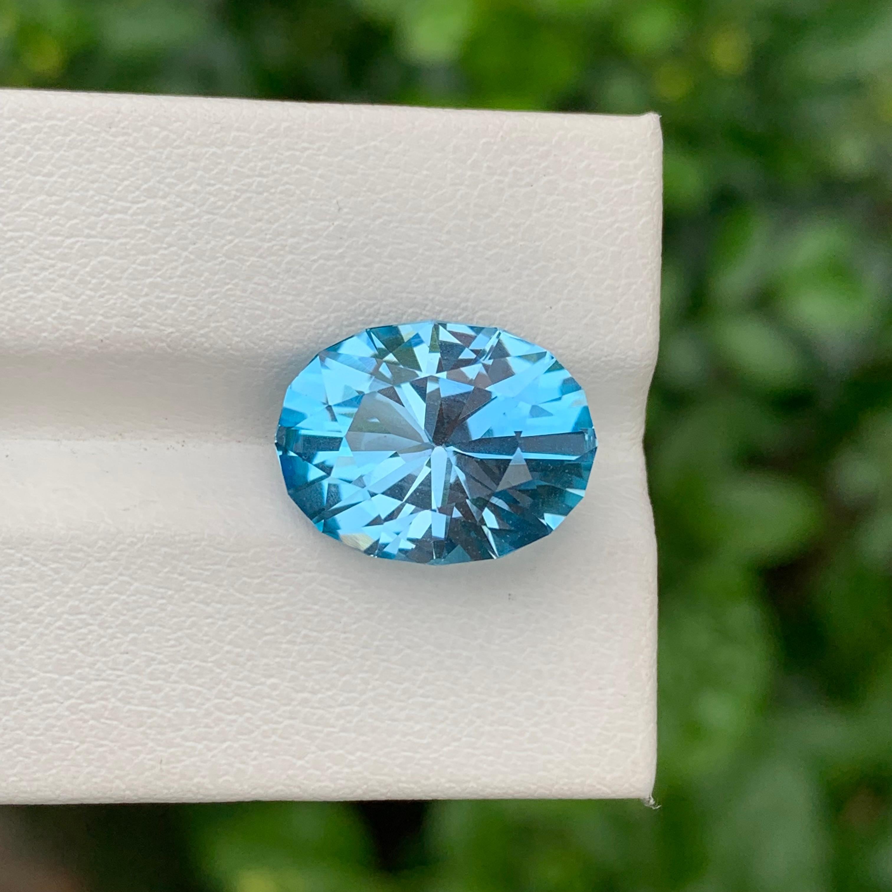 10.65 Carat Stunning Loose Blue Topaz Oval Shape Gem For Necklace For Sale 5