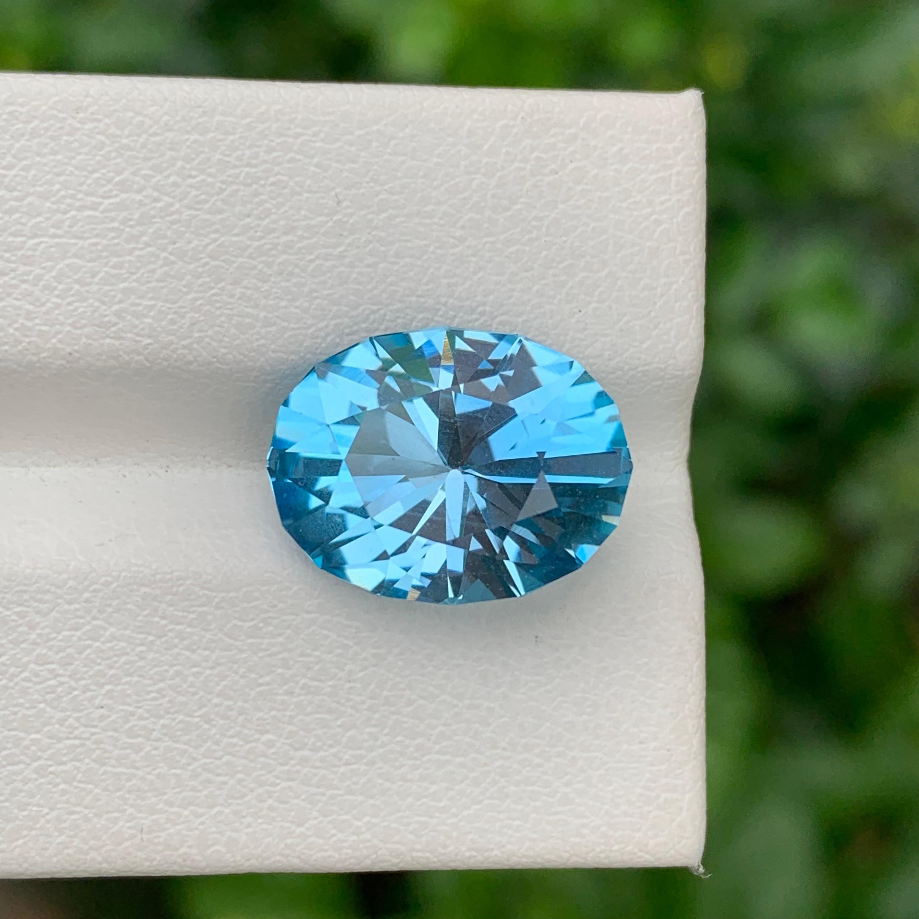 10.65 Carat Stunning Loose Blue Topaz Oval Shape Gem For Necklace For Sale 3
