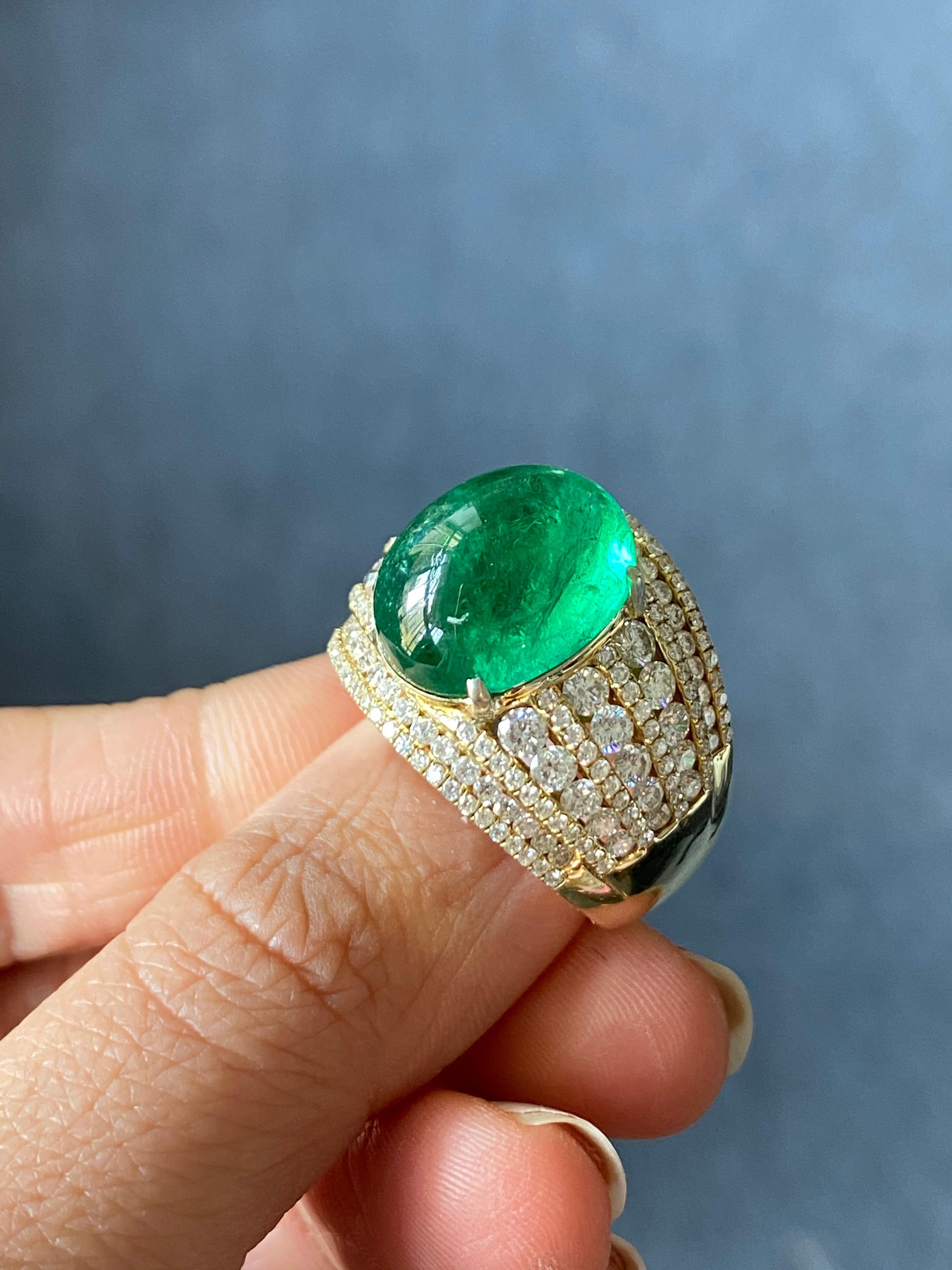 Modern 10.66 Carat Emerald Cabochon and Diamond Dome, Cocktail Ring For Sale