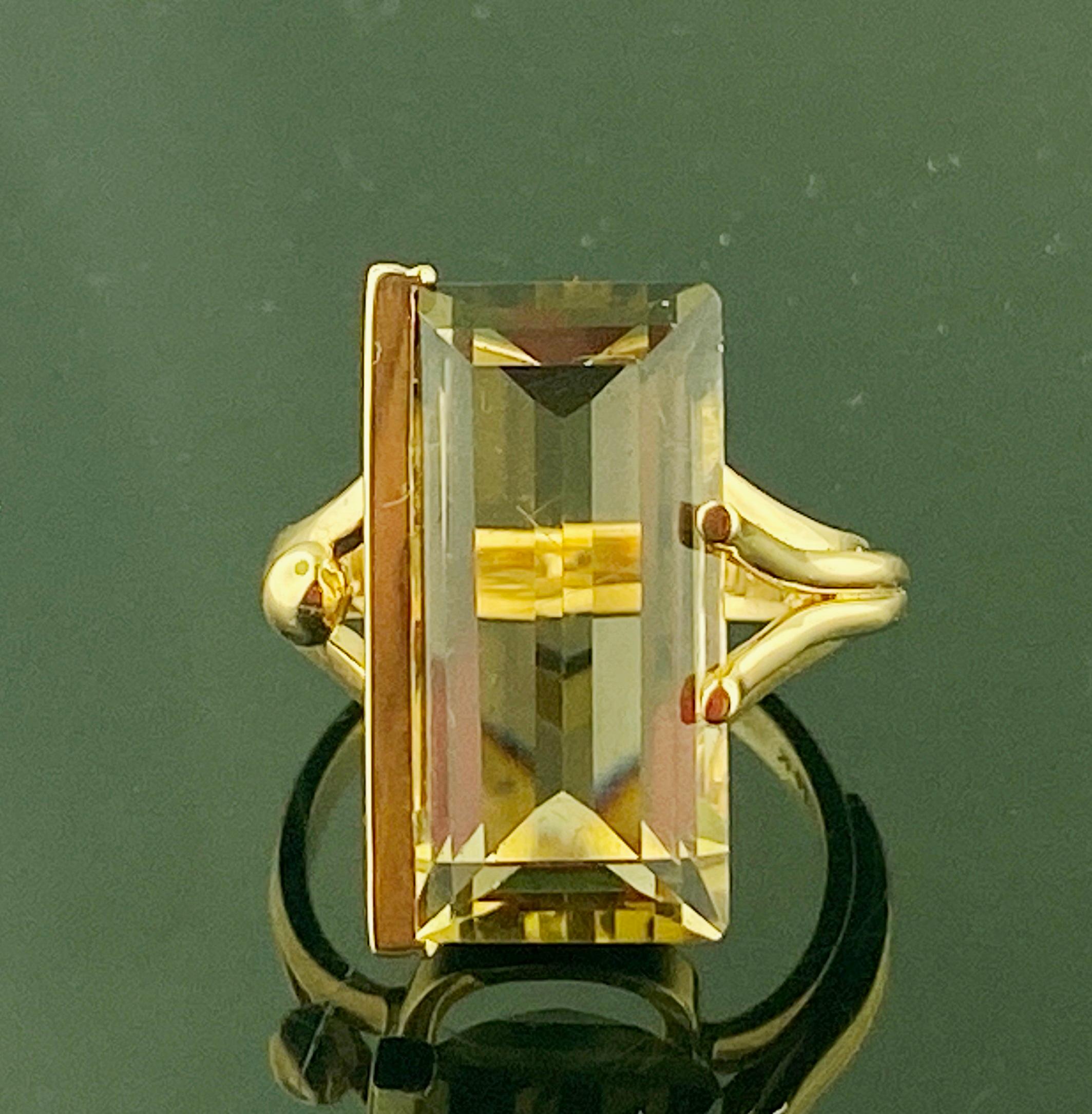 Women's or Men's 10.66 Carat Emerald Cut Smokey Quartz Ring in Yellow Gold For Sale