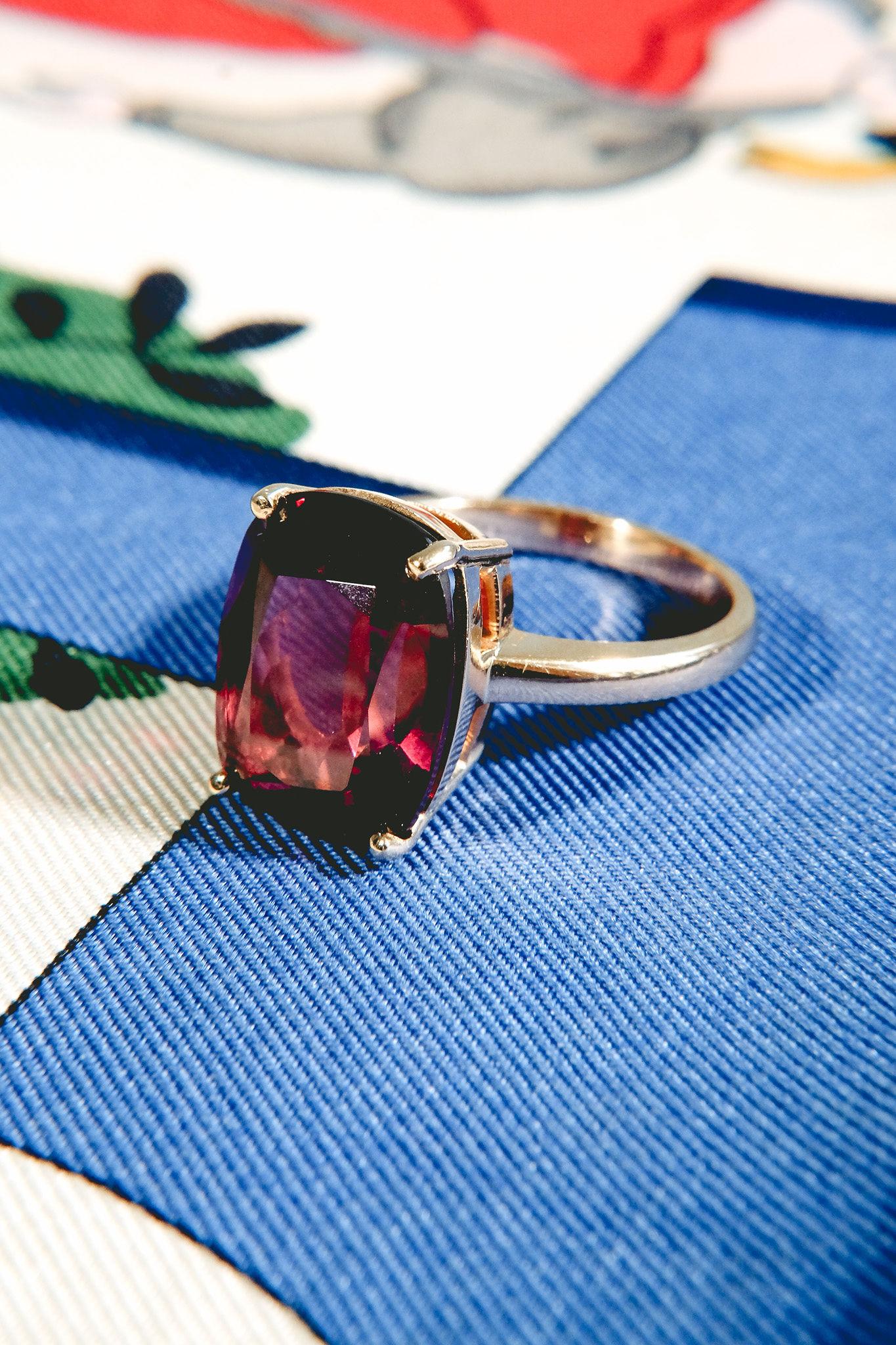 10.66ct Rhodolite Solitaire Ring-Cushion Cut-18KT Yellow Gold-GIA Certified For Sale 3