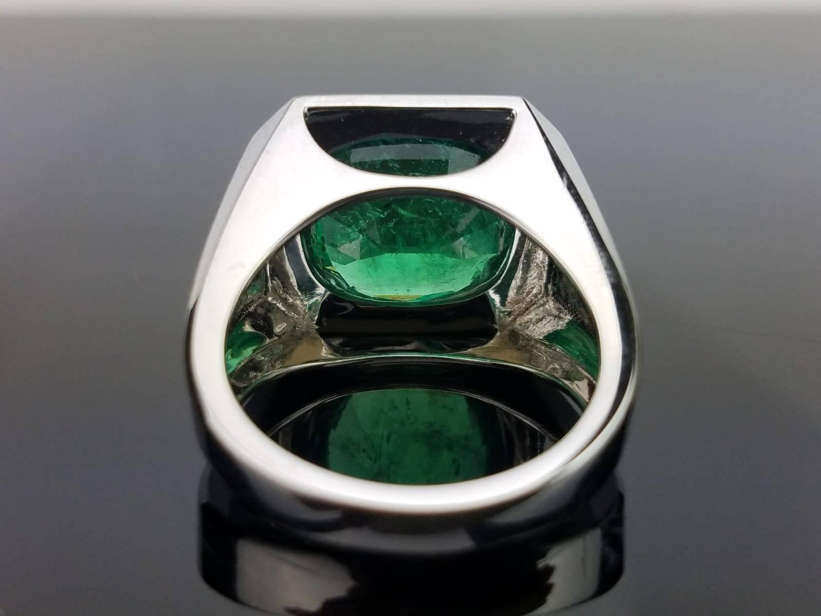 Art Deco 10.67 Carat Emerald and 18 Karat White Gold Men's Band Ring