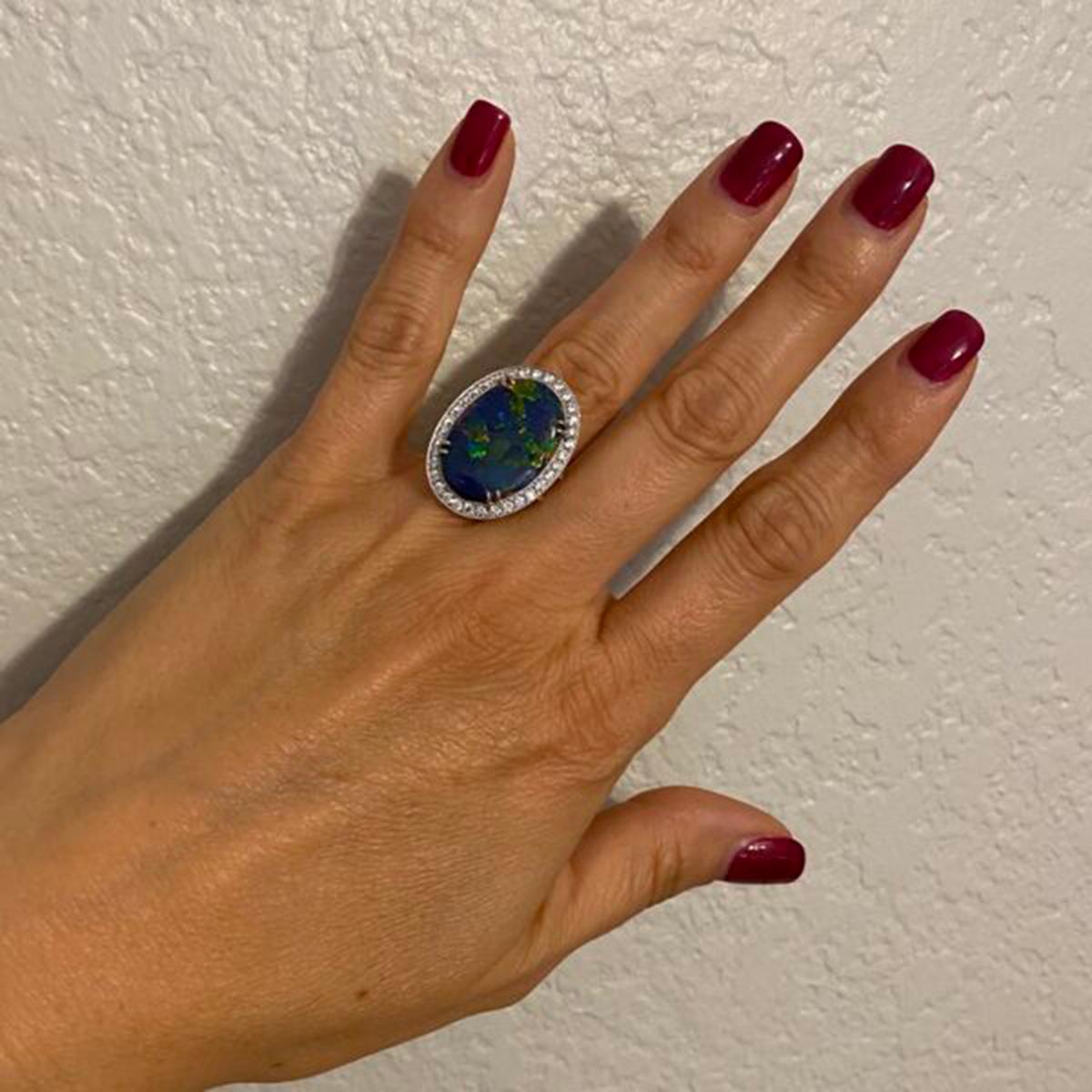 10.68 Carat Black Opal and Diamond Platinum Cocktail Ring Estate Fine Jewelry In Excellent Condition In Montreal, QC