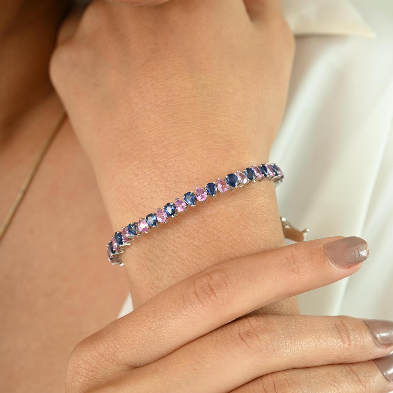 10.68 Carat Double Pear Shape Multi Sapphire Tennis Bracelet in 18k White Gold Corte pera en venta