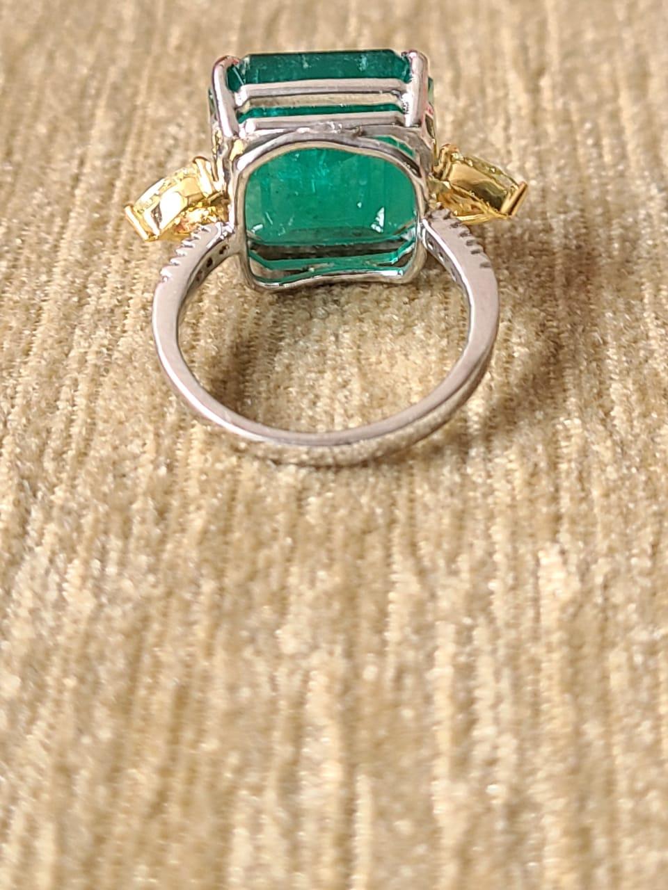 Women's or Men's 10.68 Carats, Zambian Emerald & Rose Cut Diamonds Cocktail/ Engagement Ring