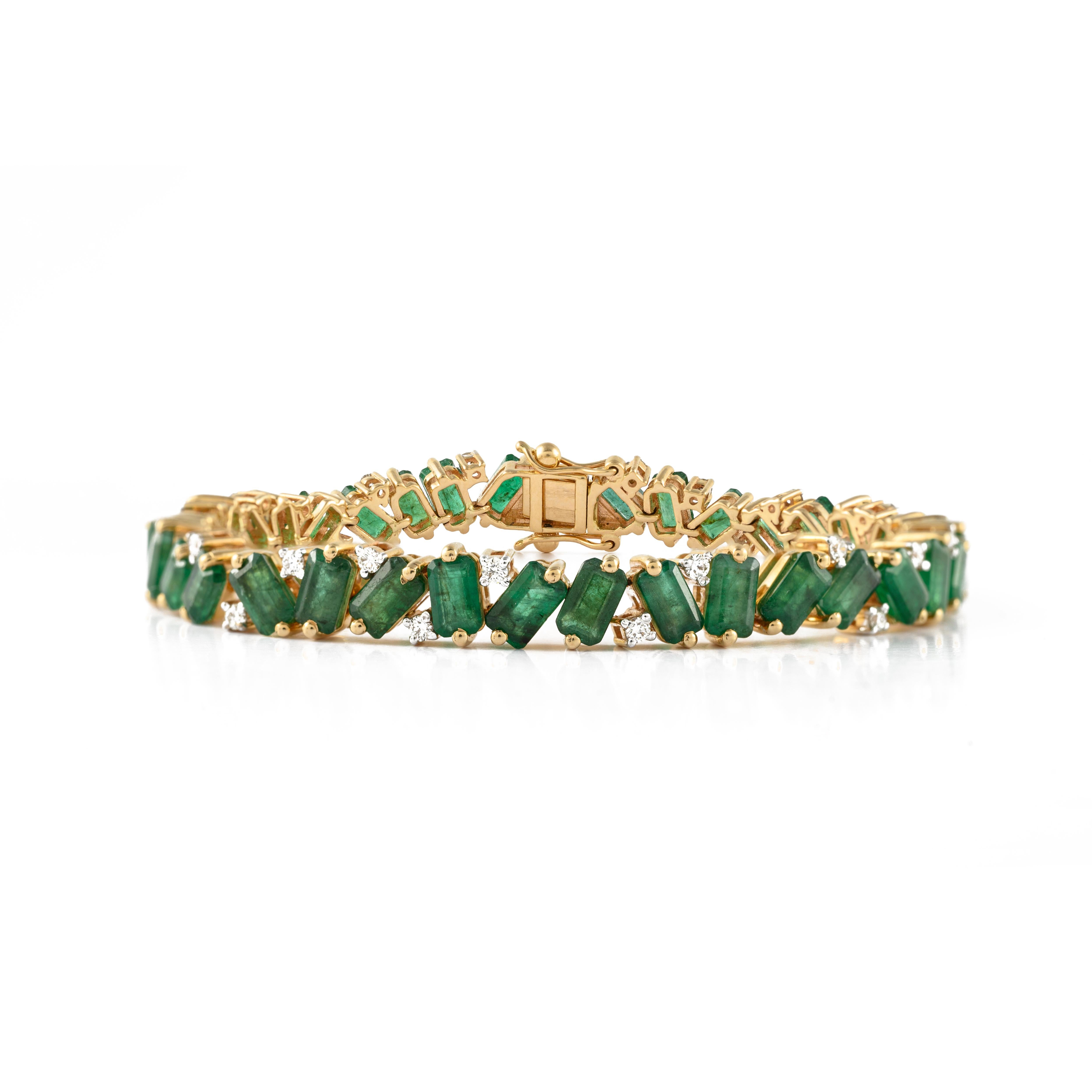 10.68 ct Brilliant Diamond and Emerald Tennis Bracelet in 14K Solid Yellow Gold For Sale 1