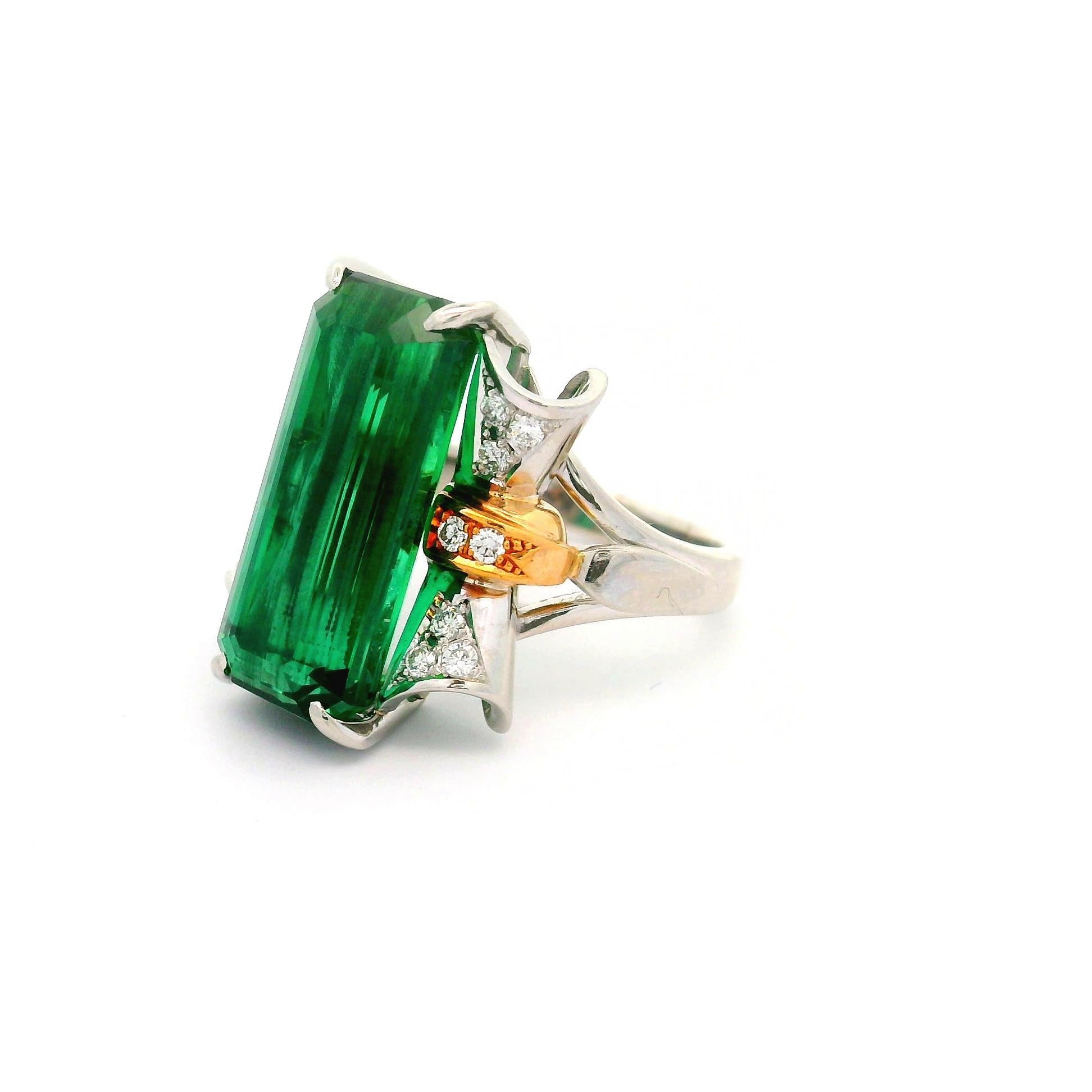 Contemporary 10.69 Carat Green Tourmaline Diamond Platinum 18k Rose Gold Ribbon Ring For Sale