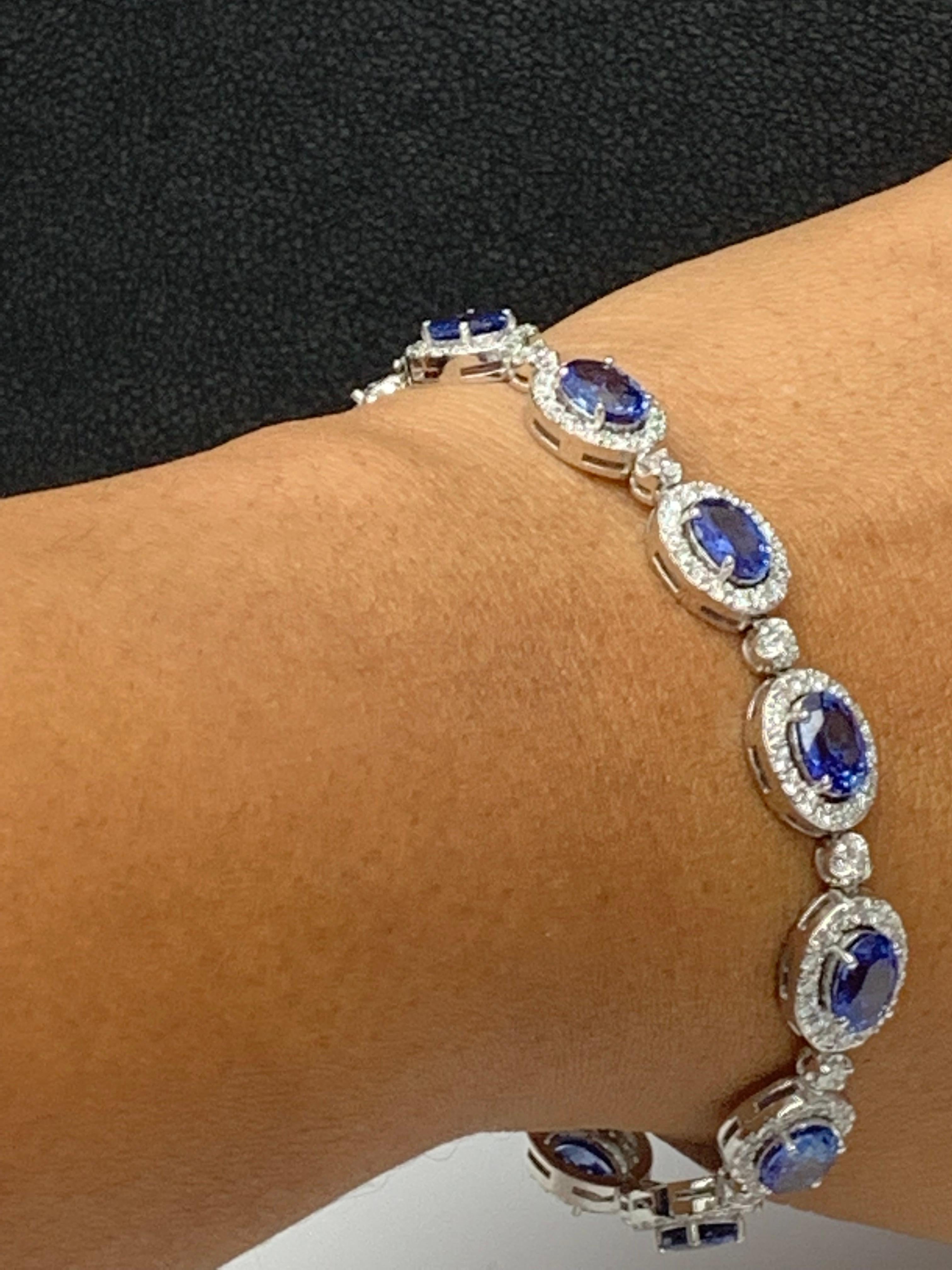 10.69 Carat Oval Blue Sapphire and Diamond Halo Bracelet in 14K White Gold For Sale 12
