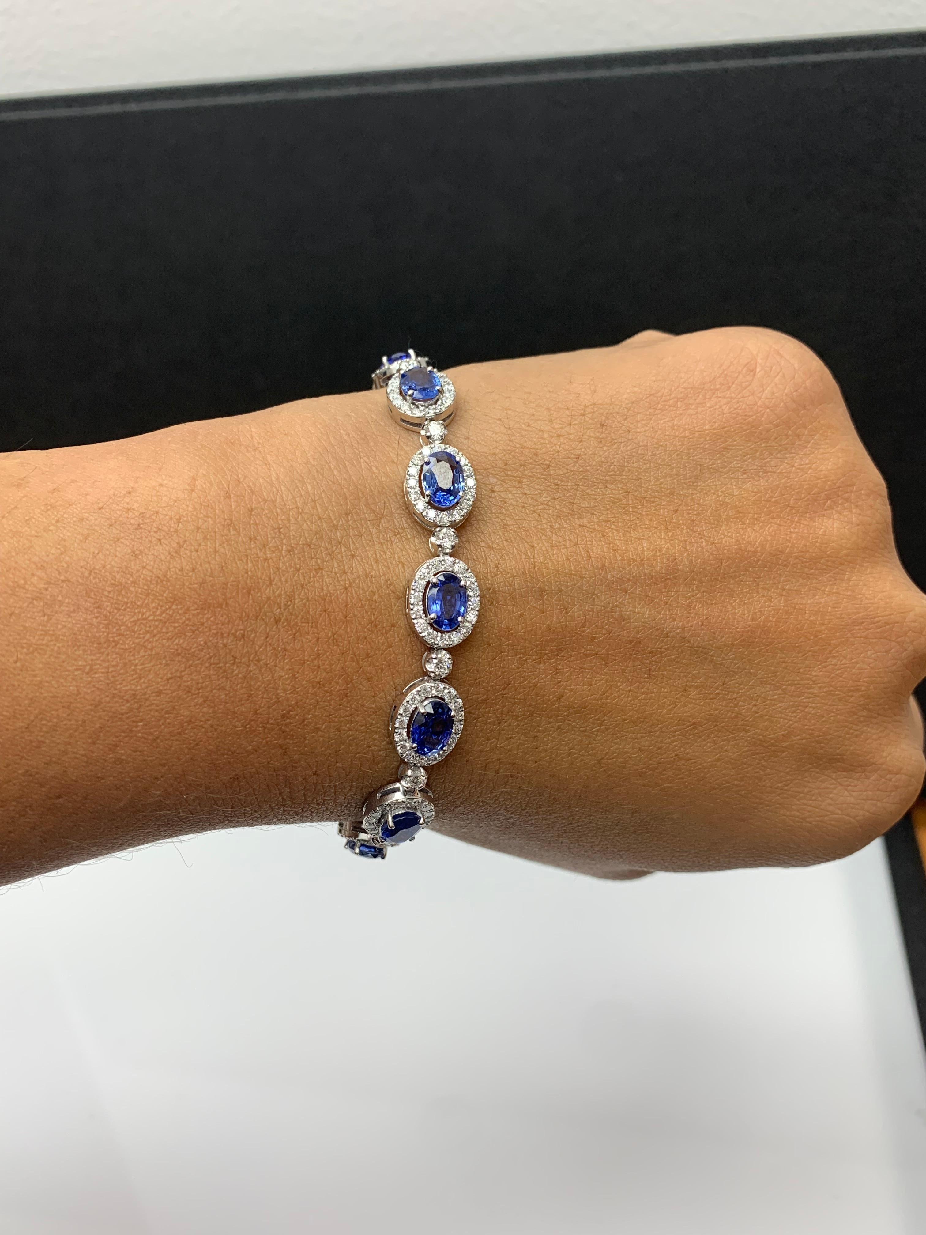 10.69 Carat Oval Blue Sapphire and Diamond Halo Bracelet in 14K White Gold For Sale 3