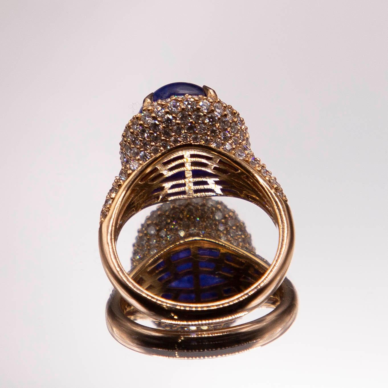 Oval Cut 10.69 Carat Oval Cabochon Tanzanite/18k Yellow Gold Ring/2.14 Carats Diamond For Sale