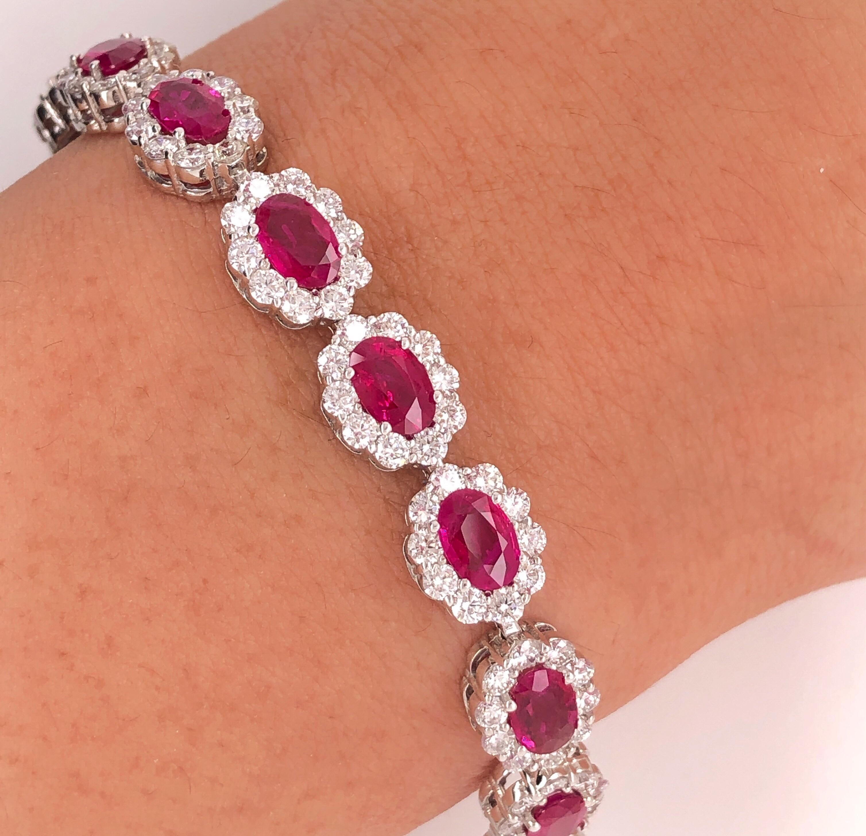 10.69 Carat Total Weight Oval Cut Natural Rubies and 5.13 Carat Diamond Bracelet In New Condition In Houston, TX