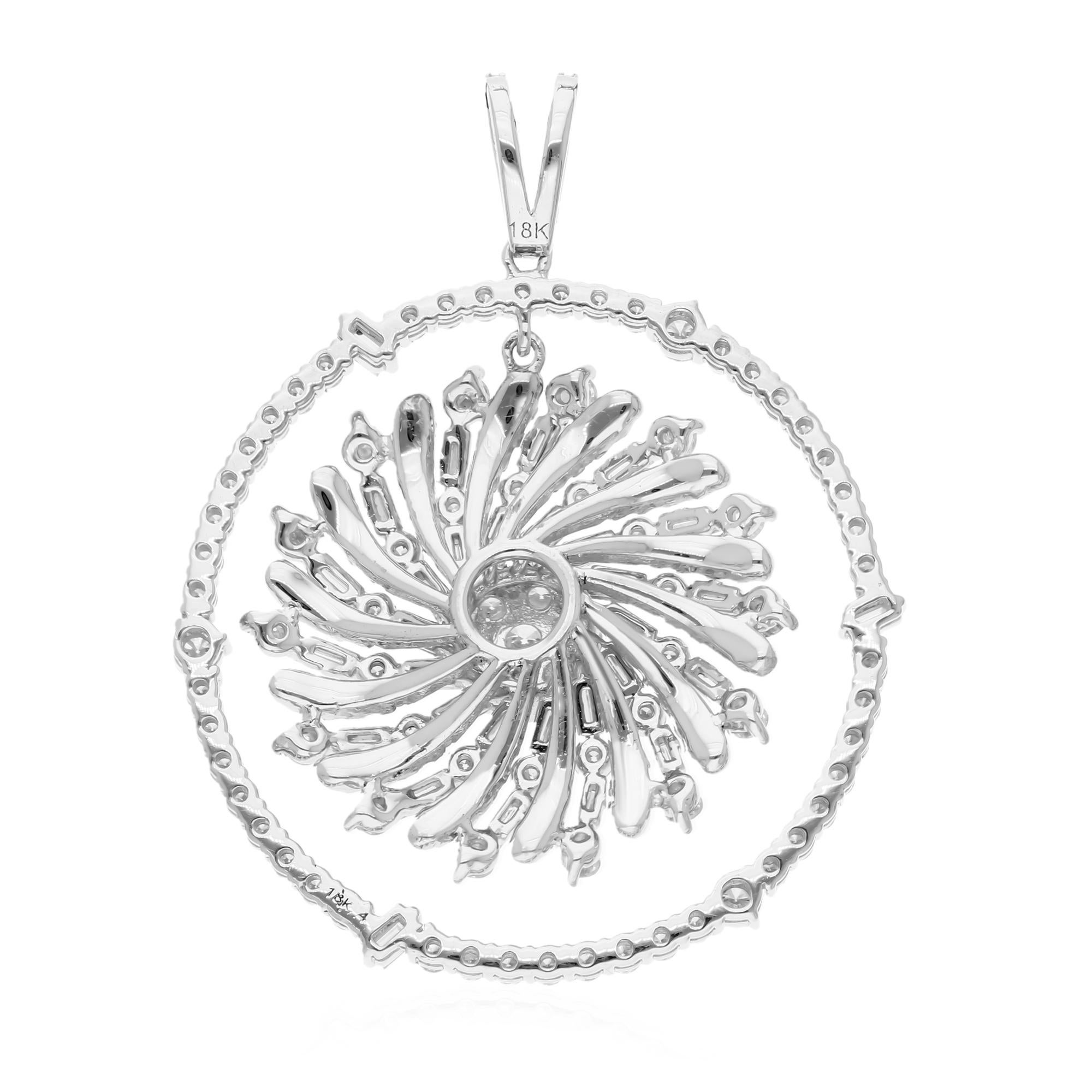 Donna Collana con ciondolo floreale con vortice di diamanti da 1,06 carati SI/H in oro bianco 14 carati in vendita