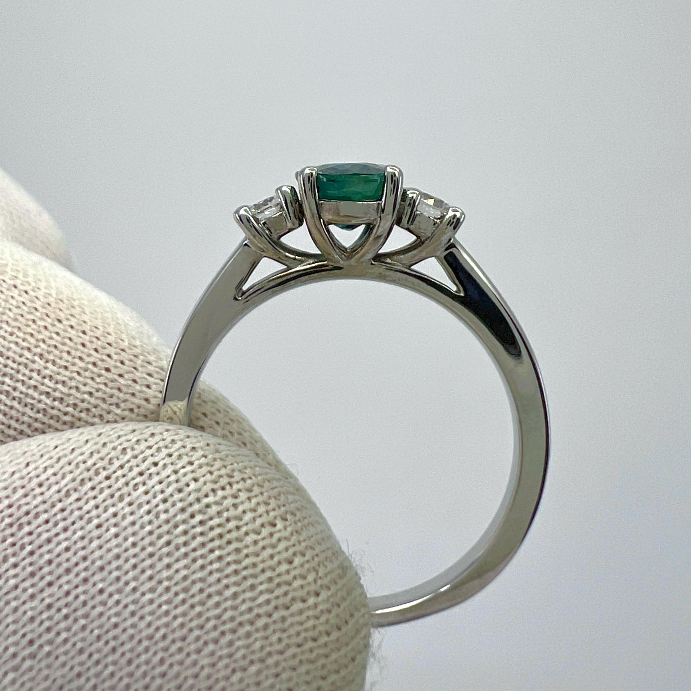 1.06ct Deep Blue Oval Cut Sapphire And Diamond 18k White Gold Three Stone Ring For Sale 1