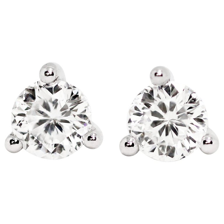 1 06ct F Vs1 Roberto Coin Cento Collection Diamond 18 Carat Gold Stud Earrings For Sale At 1stdibs