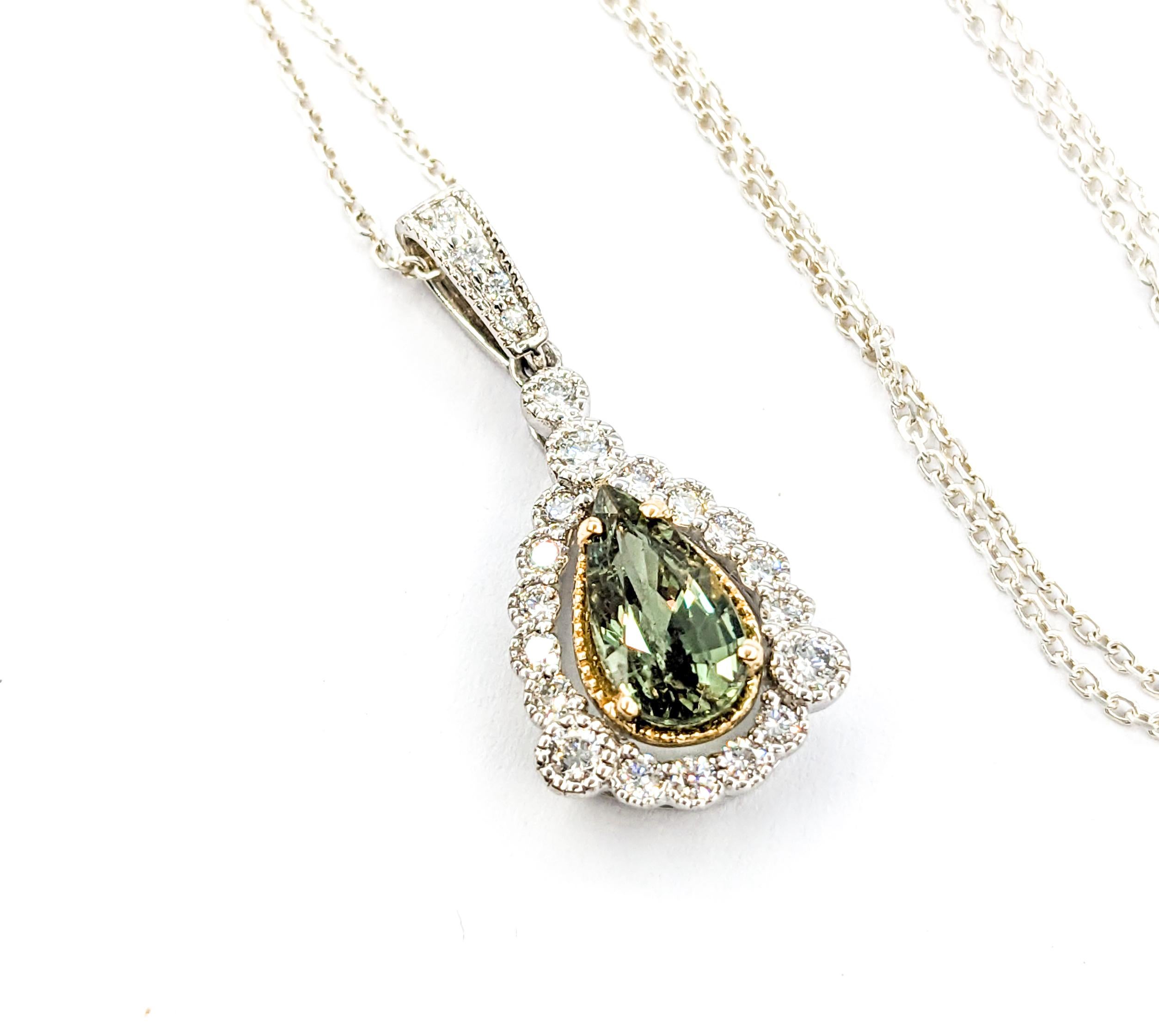 Ciondolo di alessandrite GIA da 1,06 ct con diamanti in oro bicolore in vendita 4