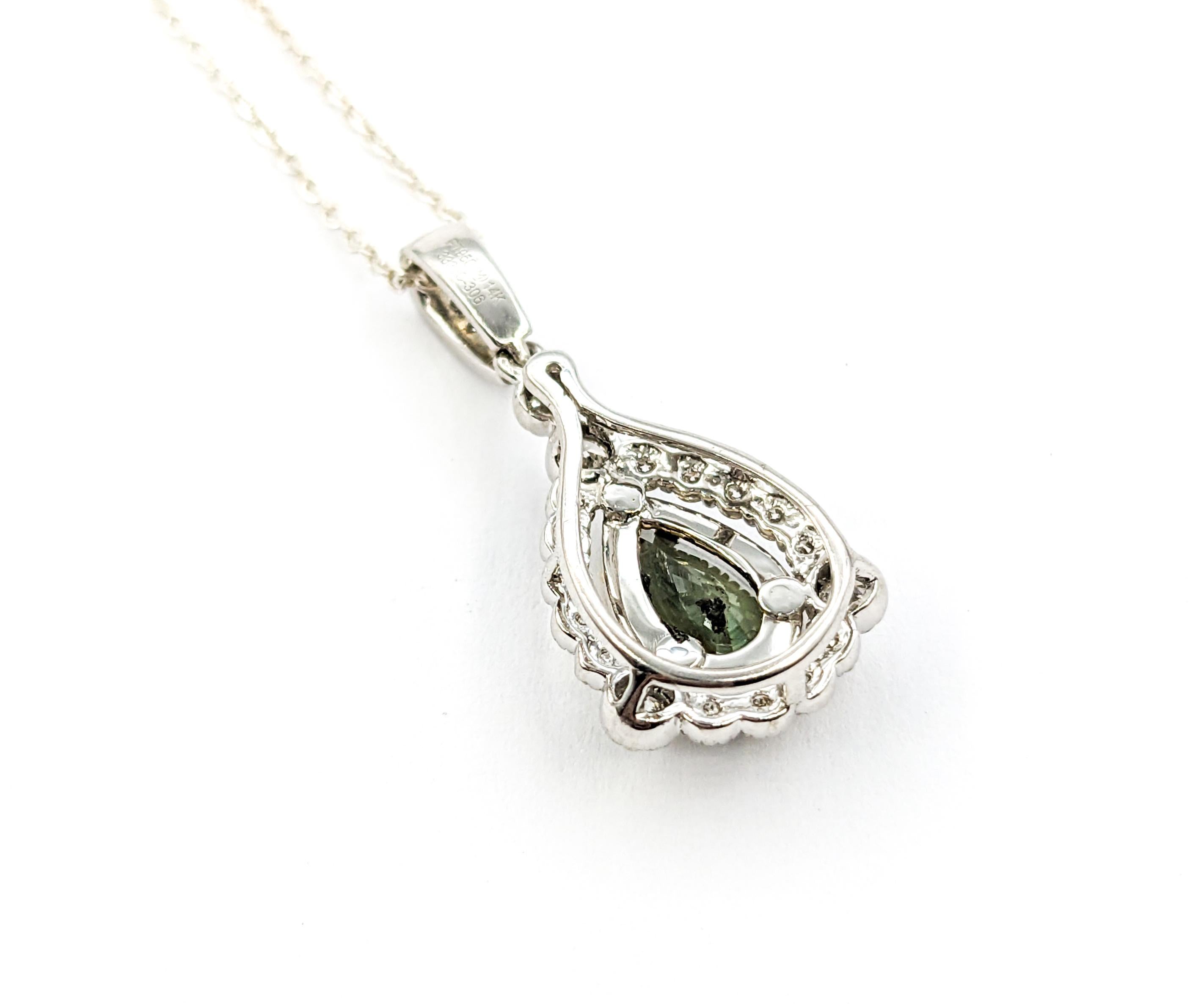Ciondolo di alessandrite con diamanti in oro bicolore con certificazione GIA da 1,06 carati

Ti presentiamo questo bellissimo ciondolo, realizzato in oro bianco e giallo 14kt con diamanti da 0,30 carati e un'alessandrite naturale (certificata GIA).