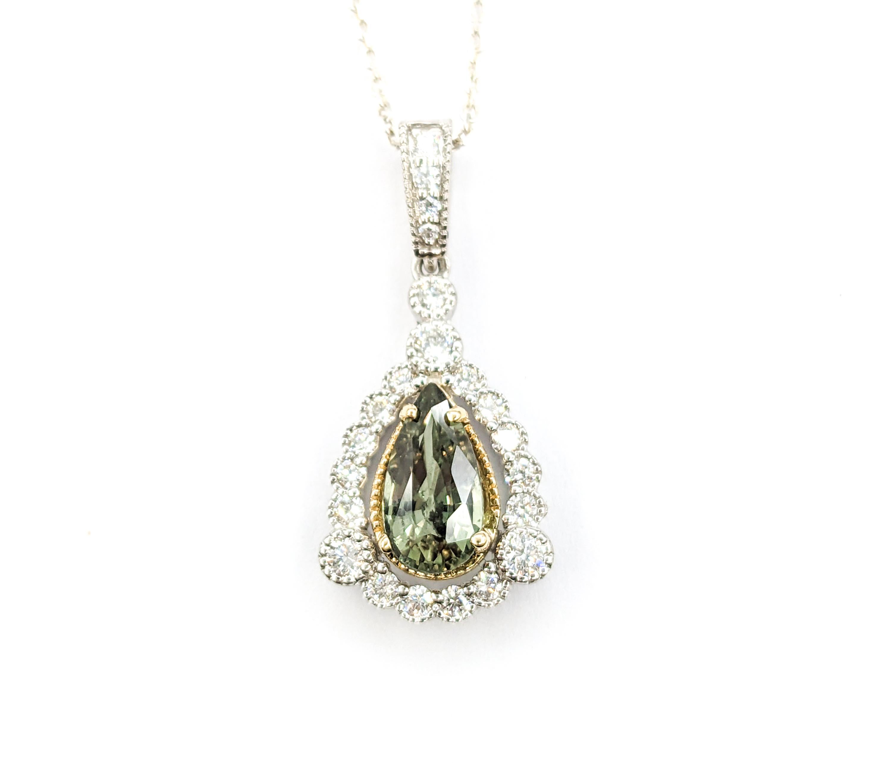 Uomo Ciondolo di alessandrite GIA da 1,06 ct con diamanti in oro bicolore in vendita