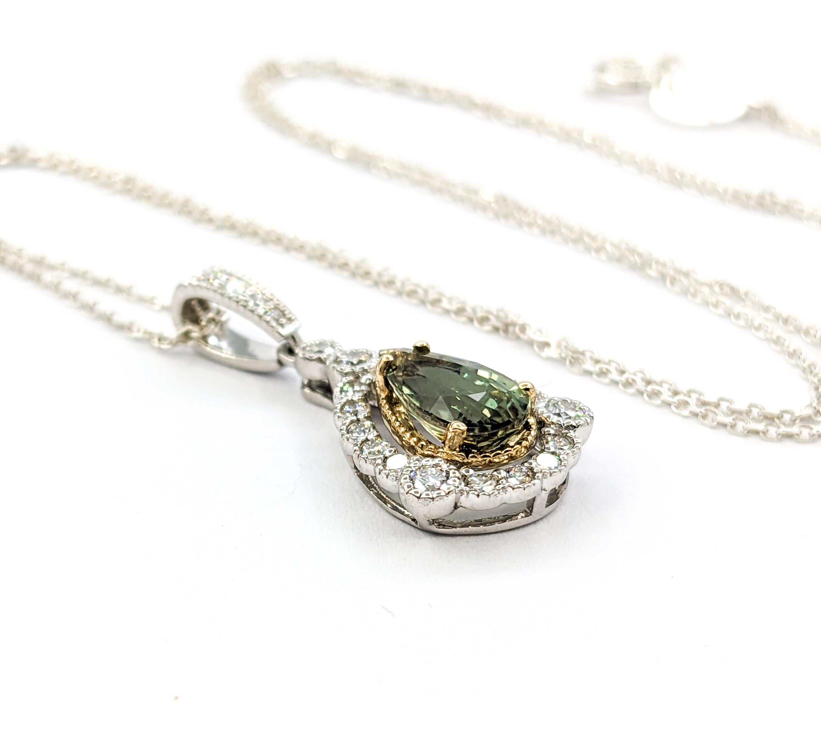 Ciondolo di alessandrite GIA da 1,06 ct con diamanti in oro bicolore in vendita 2
