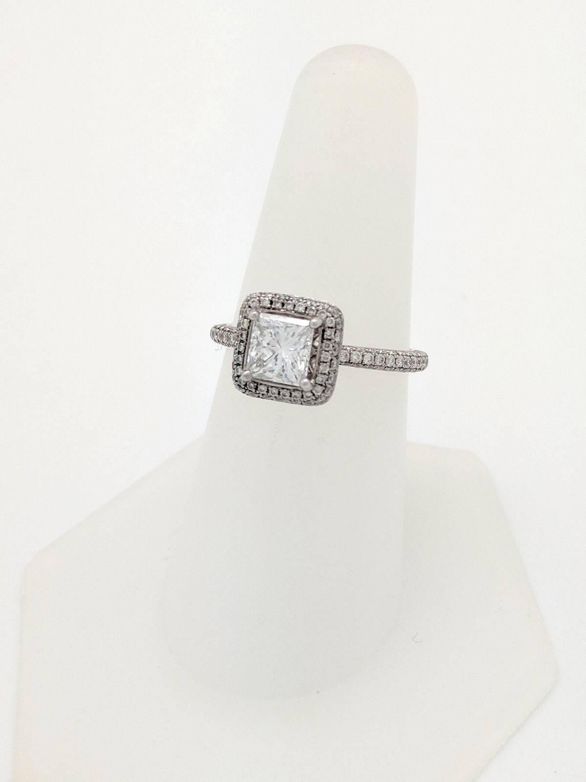 1.06 Carat Princess Cut Natural Diamond Halo Ring GIA Certified VVS2/E In Excellent Condition In Gainesville, FL