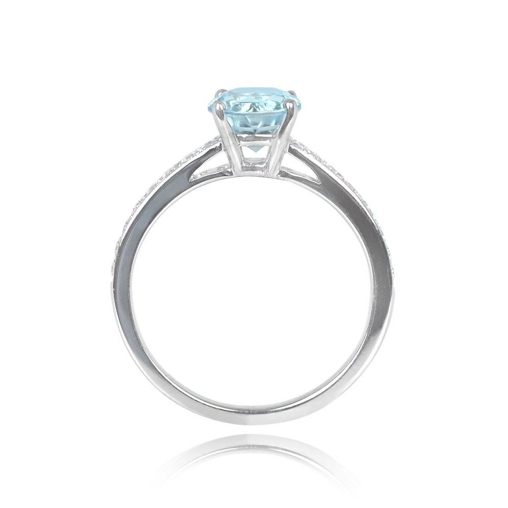 1.06ct Round Cut Aquamarine Engagement Ring, 18k White Gold  In Excellent Condition For Sale In New York, NY