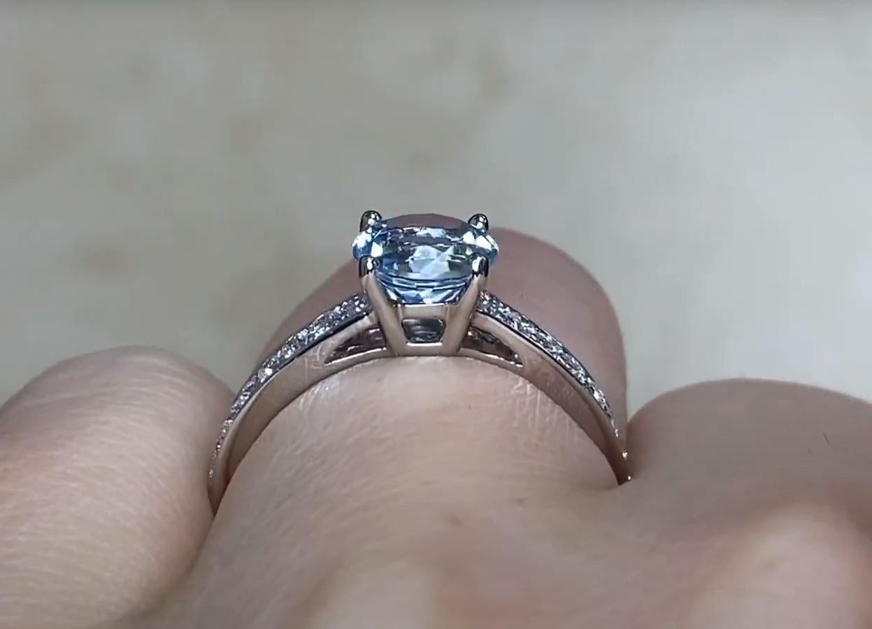 1.06ct Round Cut Aquamarine Engagement Ring, 18k White Gold  For Sale 3