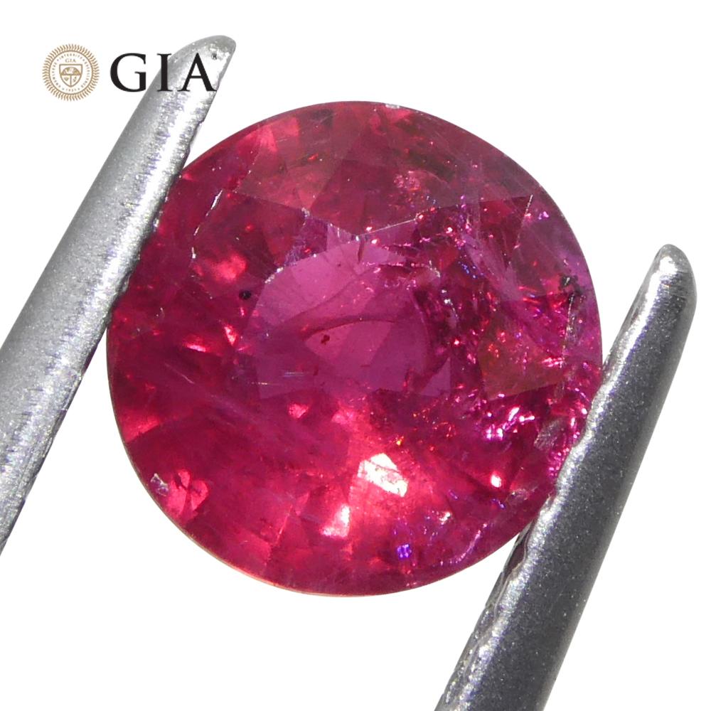 1.06ct Round Red Ruby GIA Certified Madagascar in vendita 8