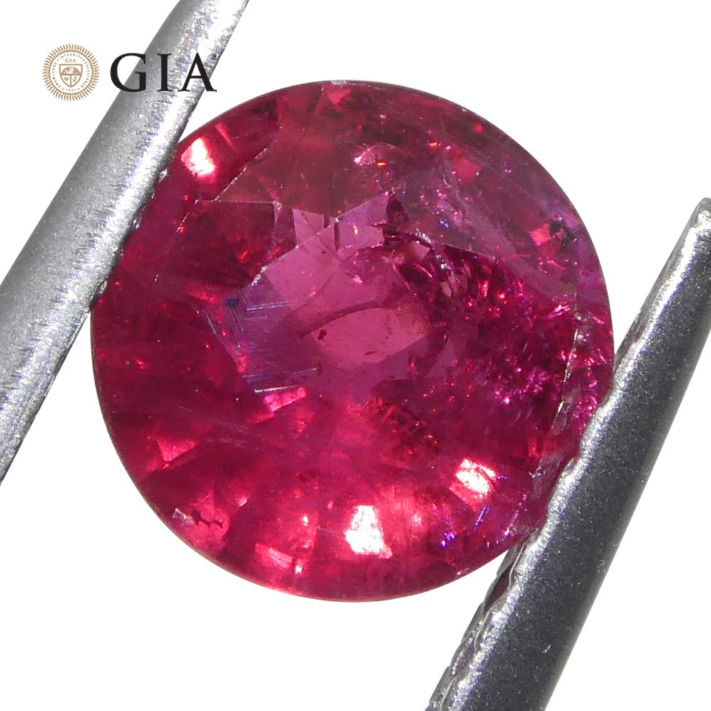 1.06ct Round Red Ruby GIA Certified Madagascar In condizioni Nuovo in vendita a Toronto, Ontario