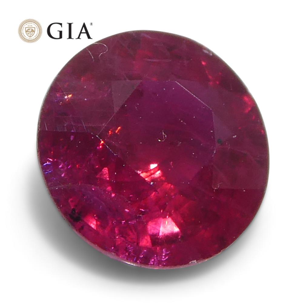 1.06ct Round Red Ruby GIA Certified Madagascar in vendita 1