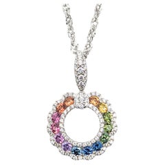 Pendentif avec chaîne en or blanc 18 carats avec saphirs multicolores et diamants de 1,06 carat 